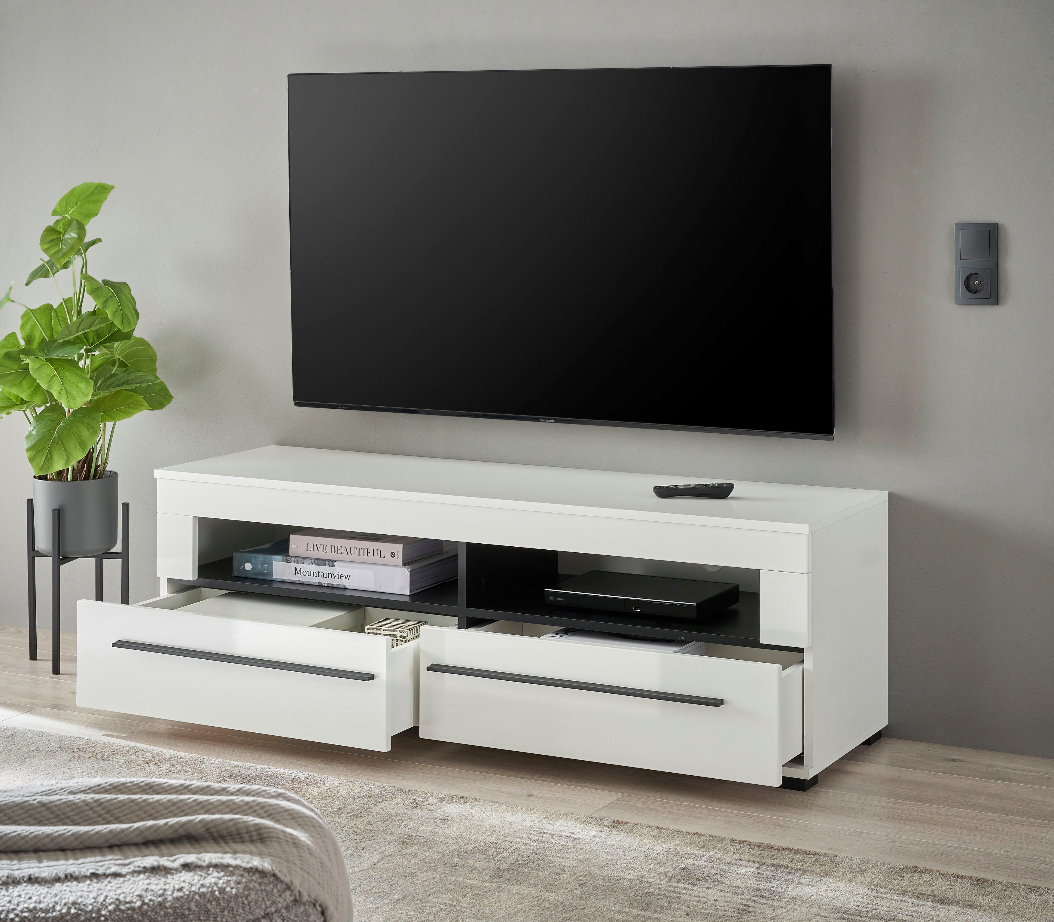 INOSIGN Tv-meubel Modern TV-meubel, commode in Eiken Evoke of wit zwarte stanggreep, voldoende opbergruimte, veelzijdig inzetbaar