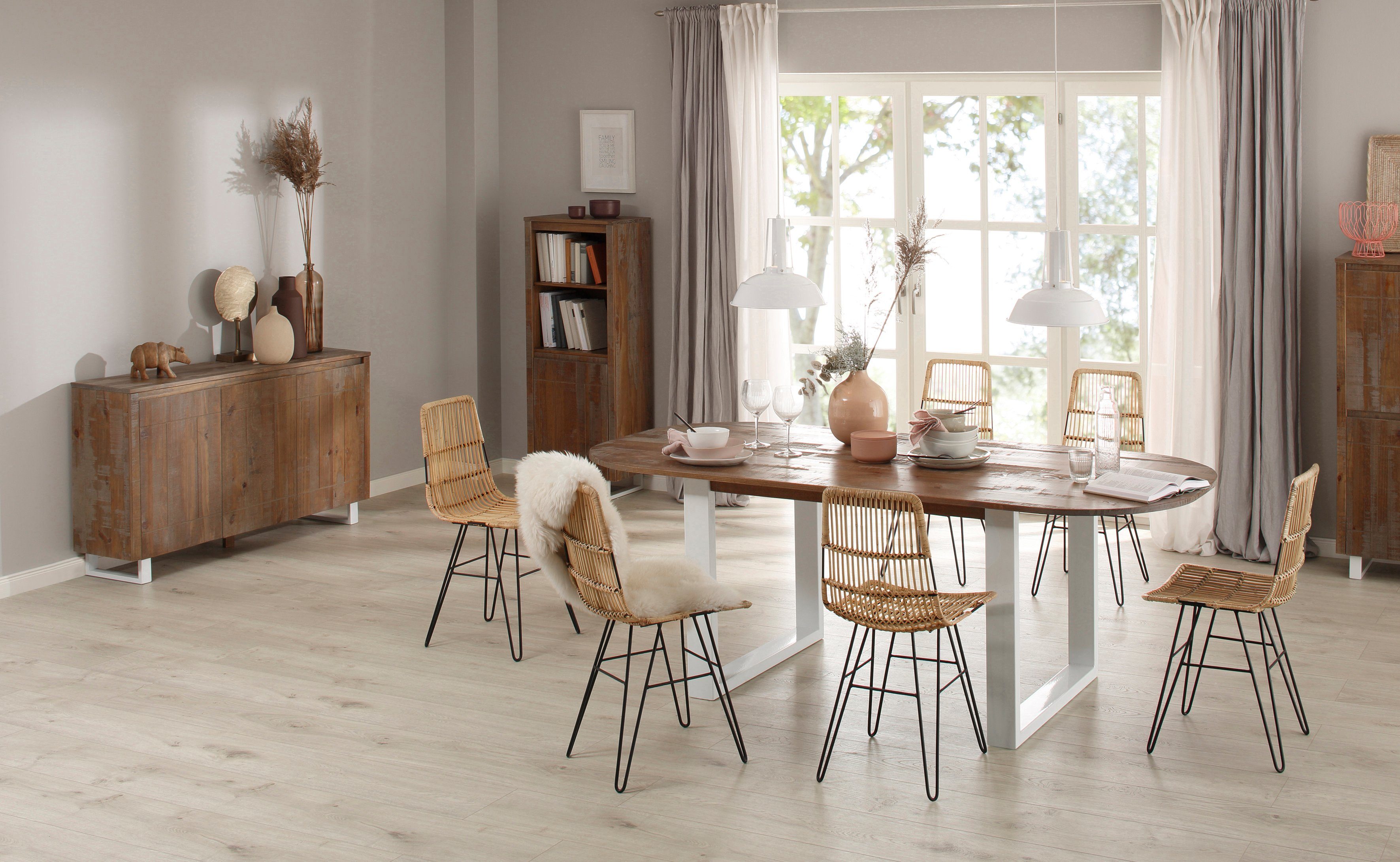 Home affaire Dressoir Lagos Commode van massief grenenhout, met wit gelakt onderstel