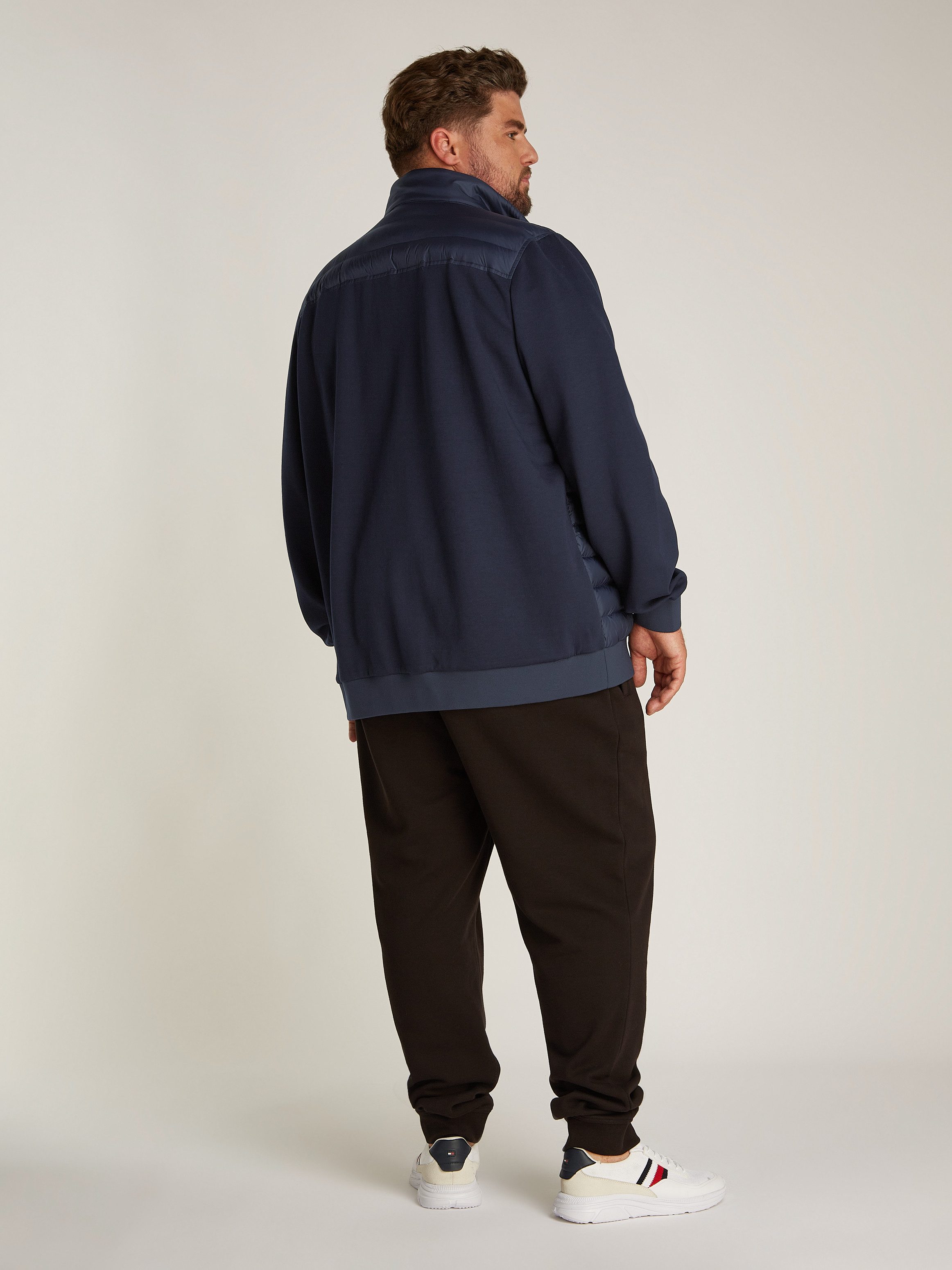 Tommy Hilfiger Jack in collegestijl BT-MIX MEDIA STAND CLLR-B in grote maten, met gestikte inzet aan de voorkant