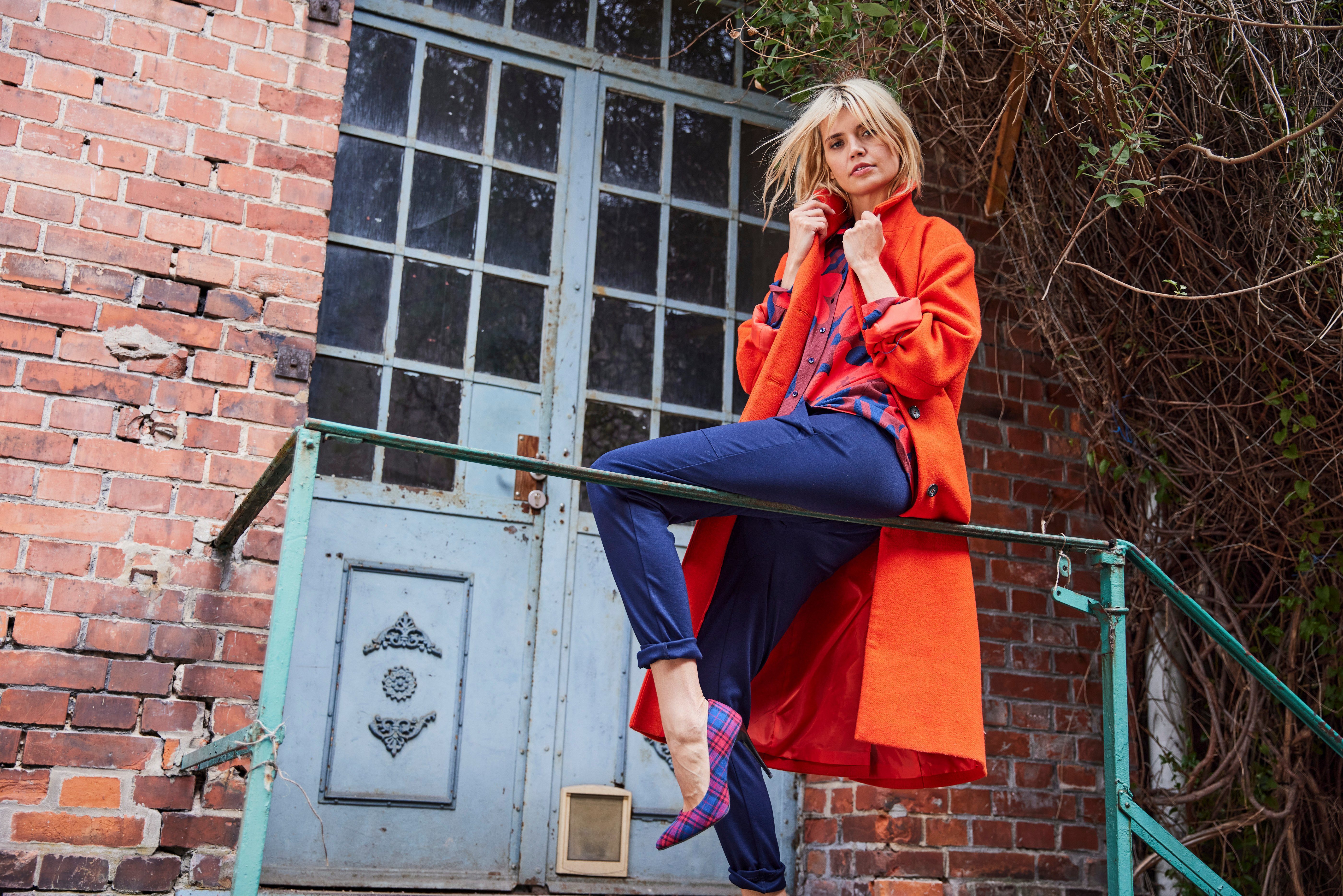 Aniston SELECTED Comfortbroek met grote, opgestikte zakken