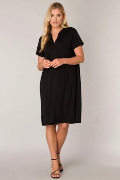 base level blousejurkje dress yent met een bindceintuur zwart