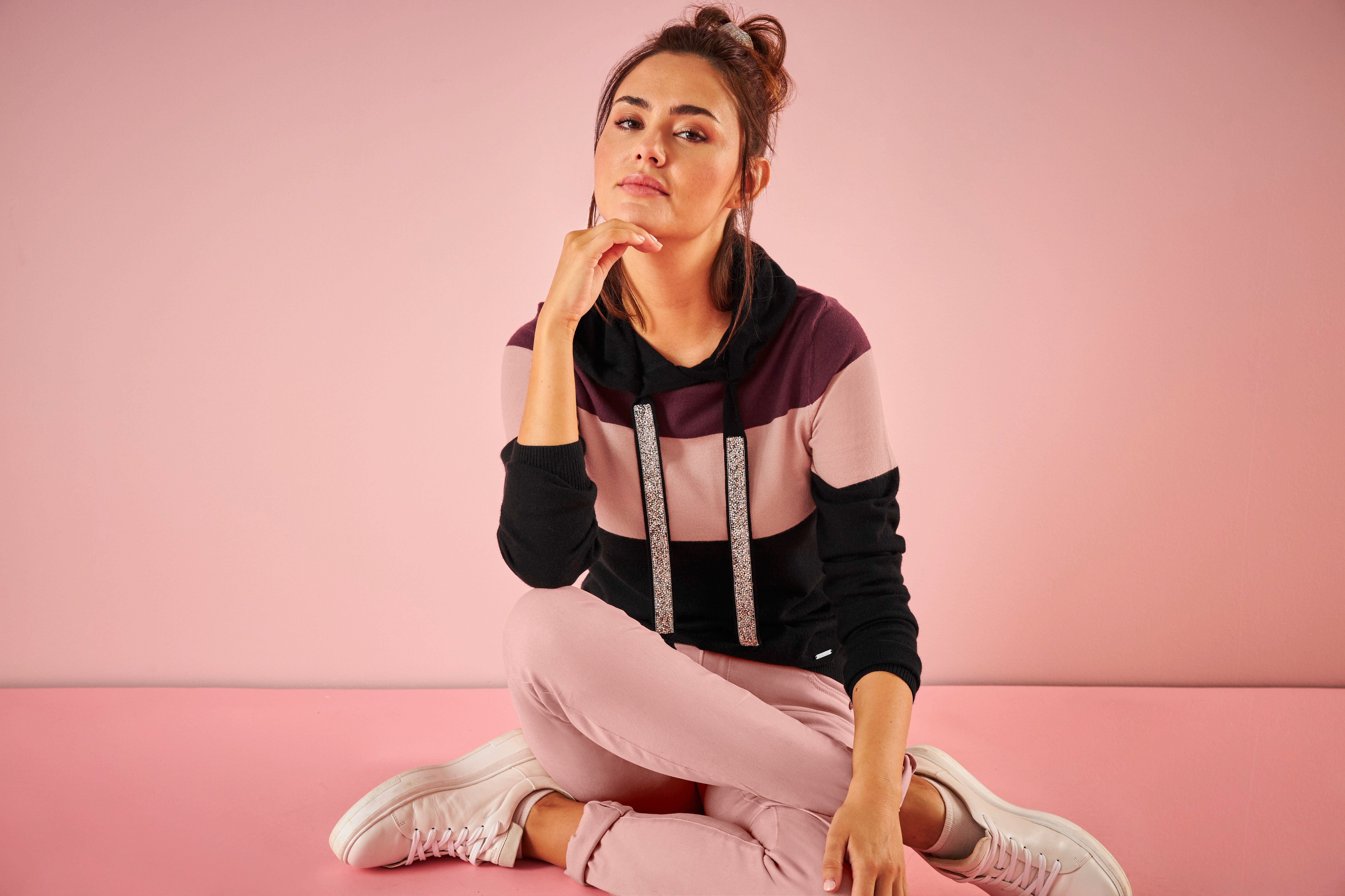 Laura Scott Gebreide trui met capuchon en glitterband
