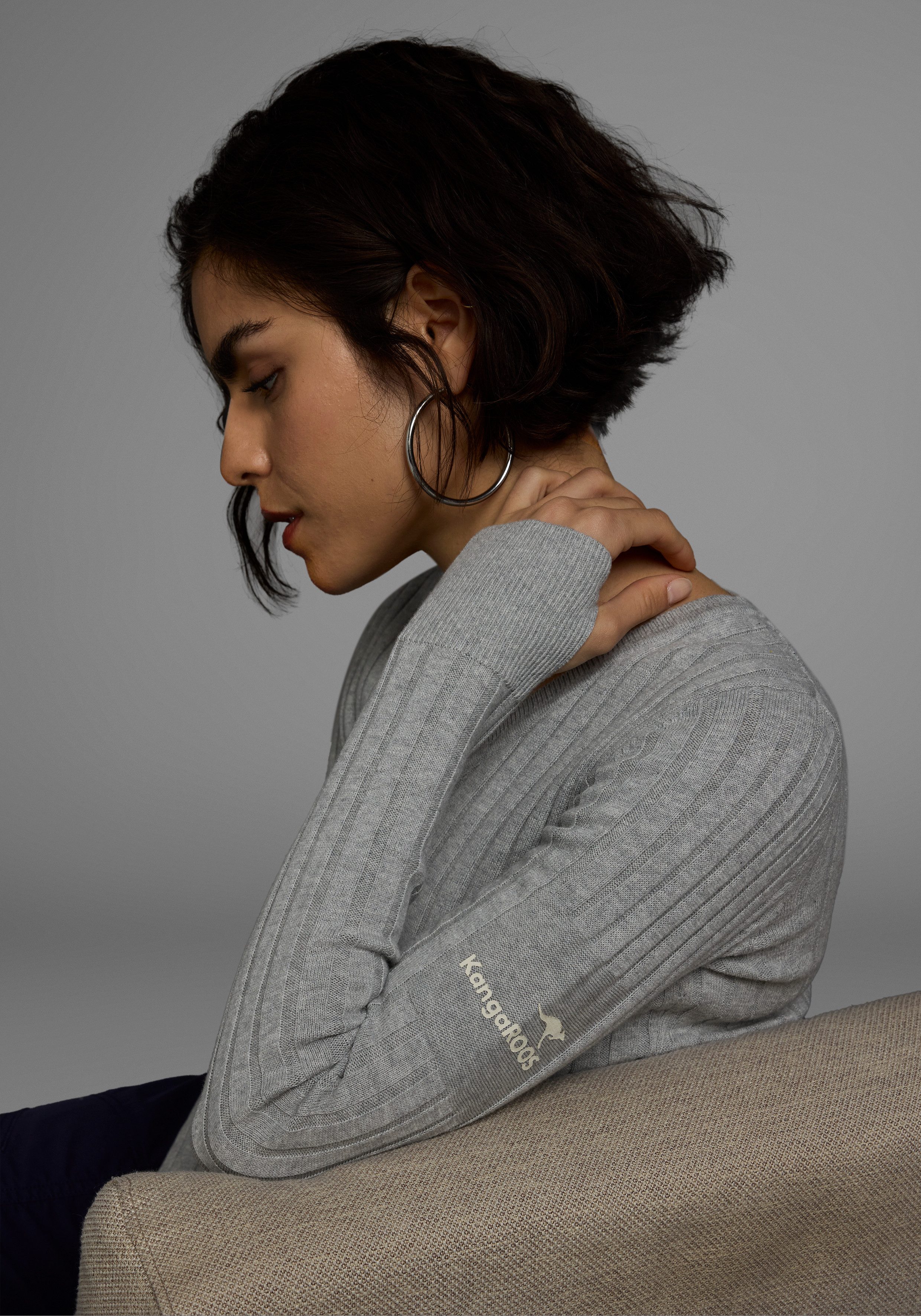 KangaROOS Trui met V-hals in breed geribd fijntricot