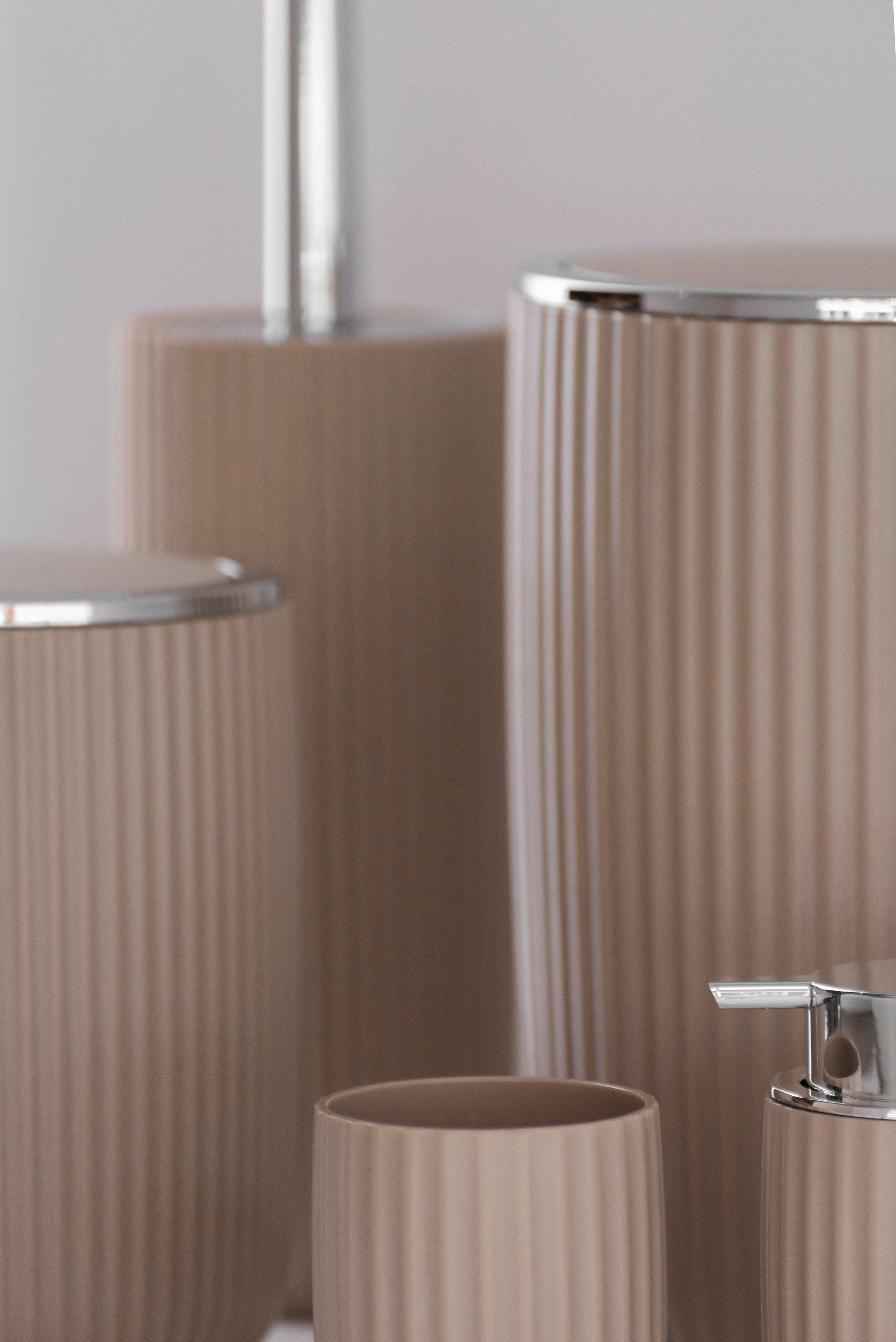 WENKO Toiletset Agropoli beige, met gesloten model