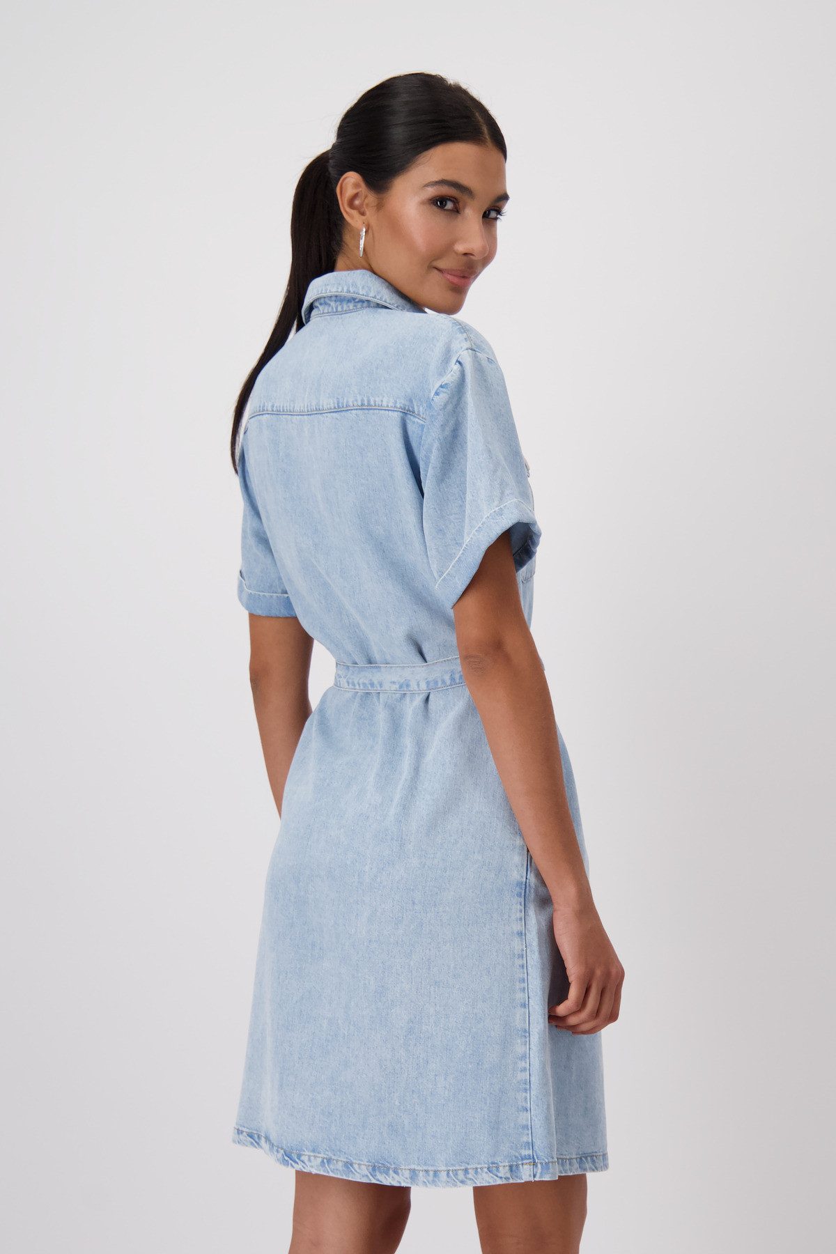 Monari Jeans jurk met een bindceintuur
