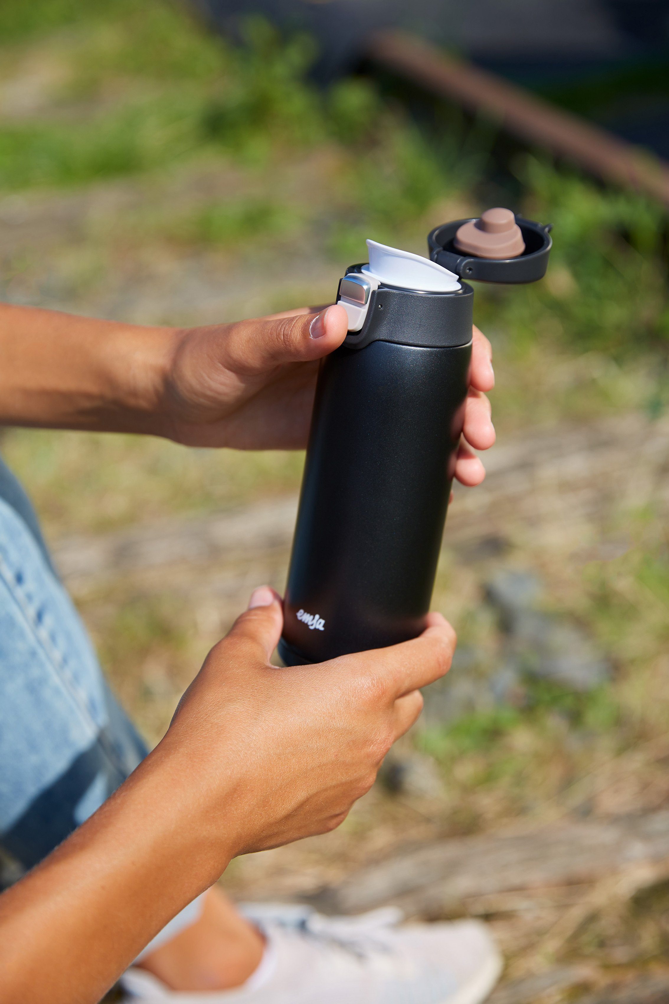 Emsa Thermosbeker Travel Mug Light 0,4l, licht, roestvrij staal, klapvergrendeling, 100% dicht, 8u heet/16u koud