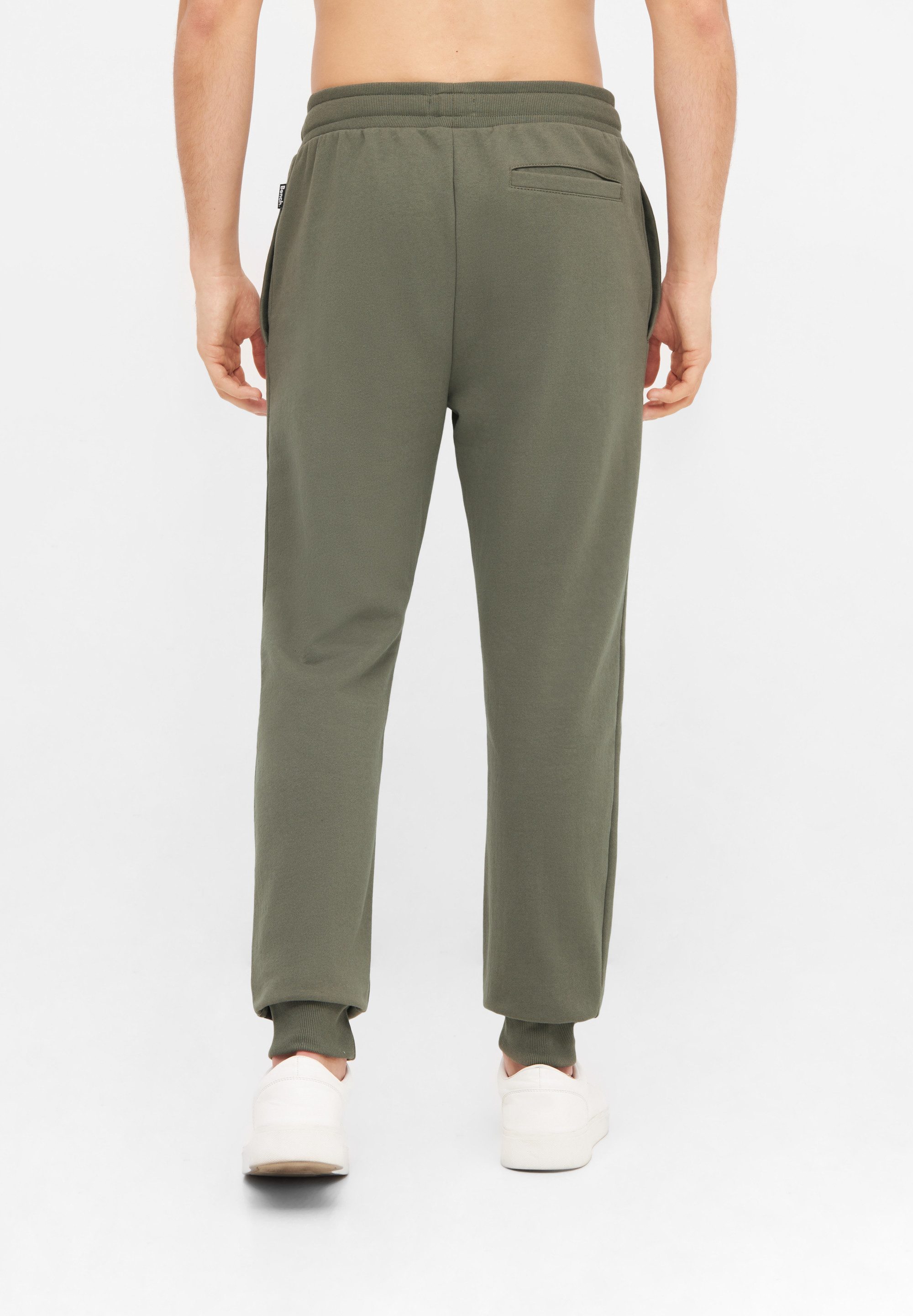 Bench. Sweatbroek Stanley
