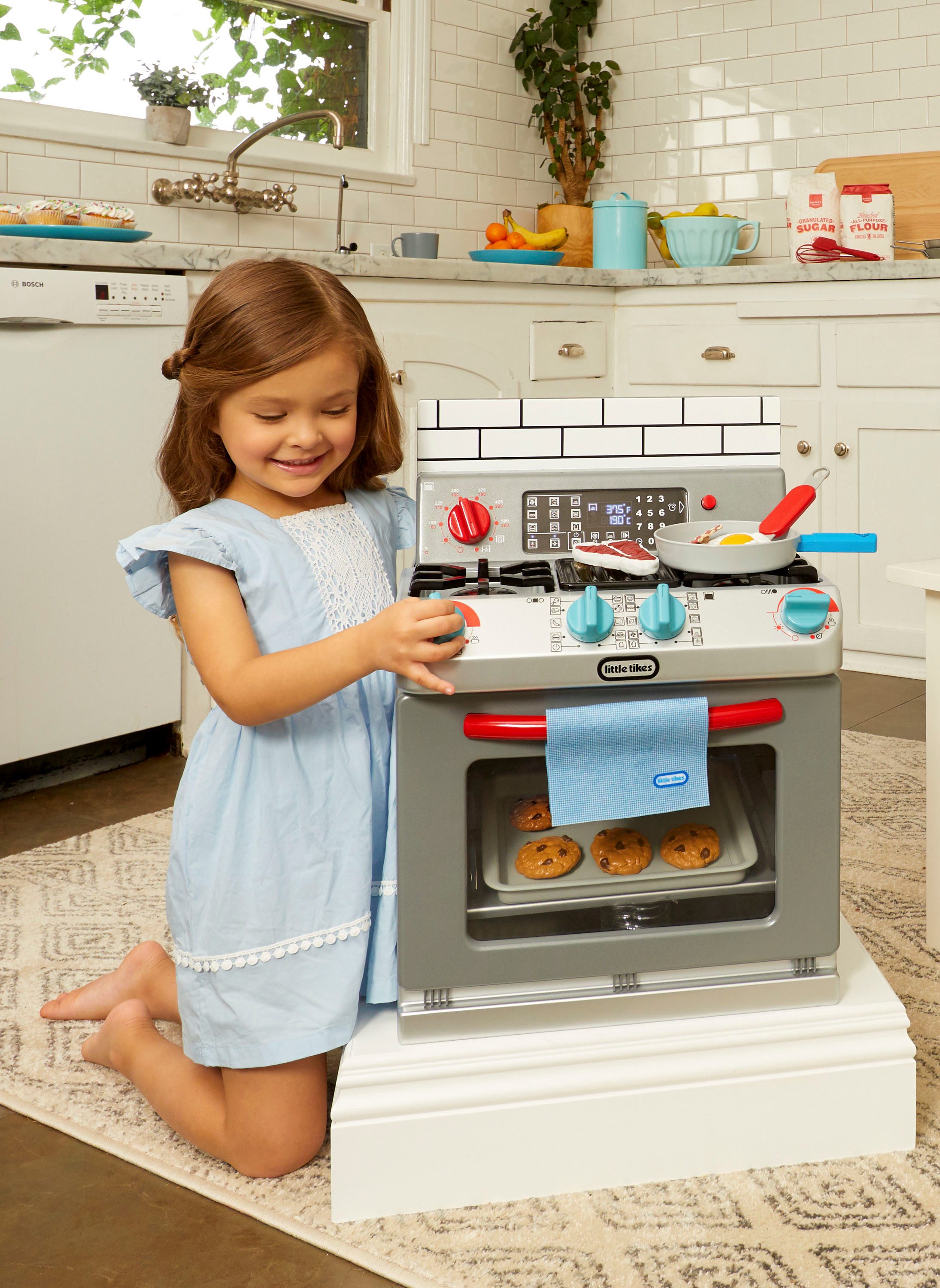 Little Tikes® Kinderfornuis First Oven met licht en geluid