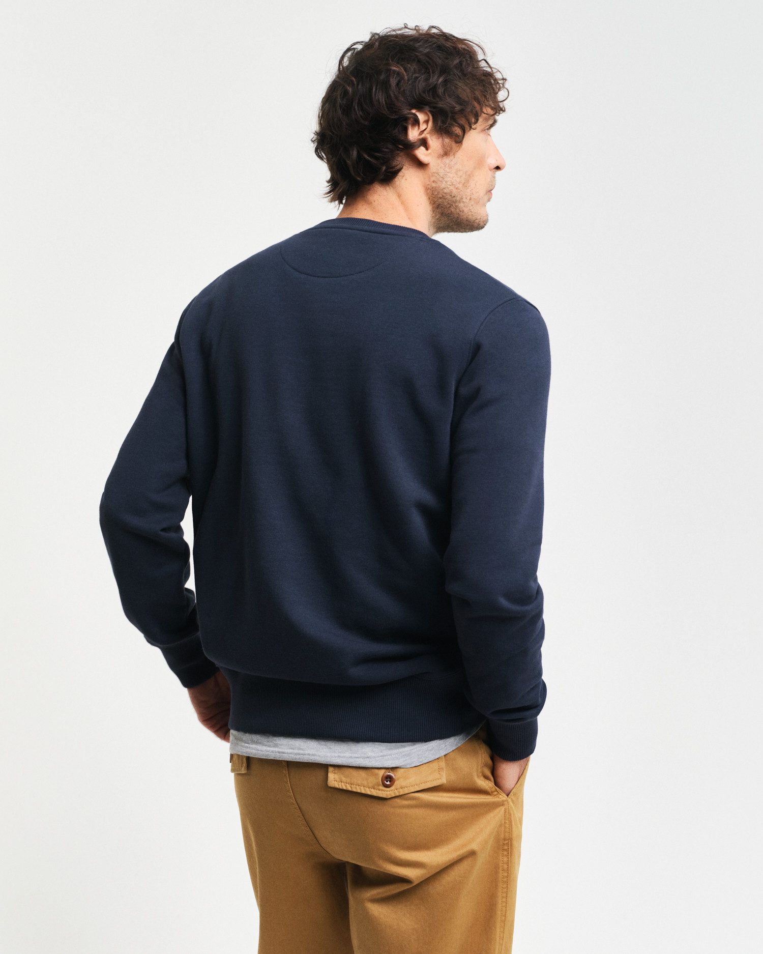 Gant Sweatshirt EMBOSSED C-NECK SWEAT een verheven gant-grafiekembossing op de borst