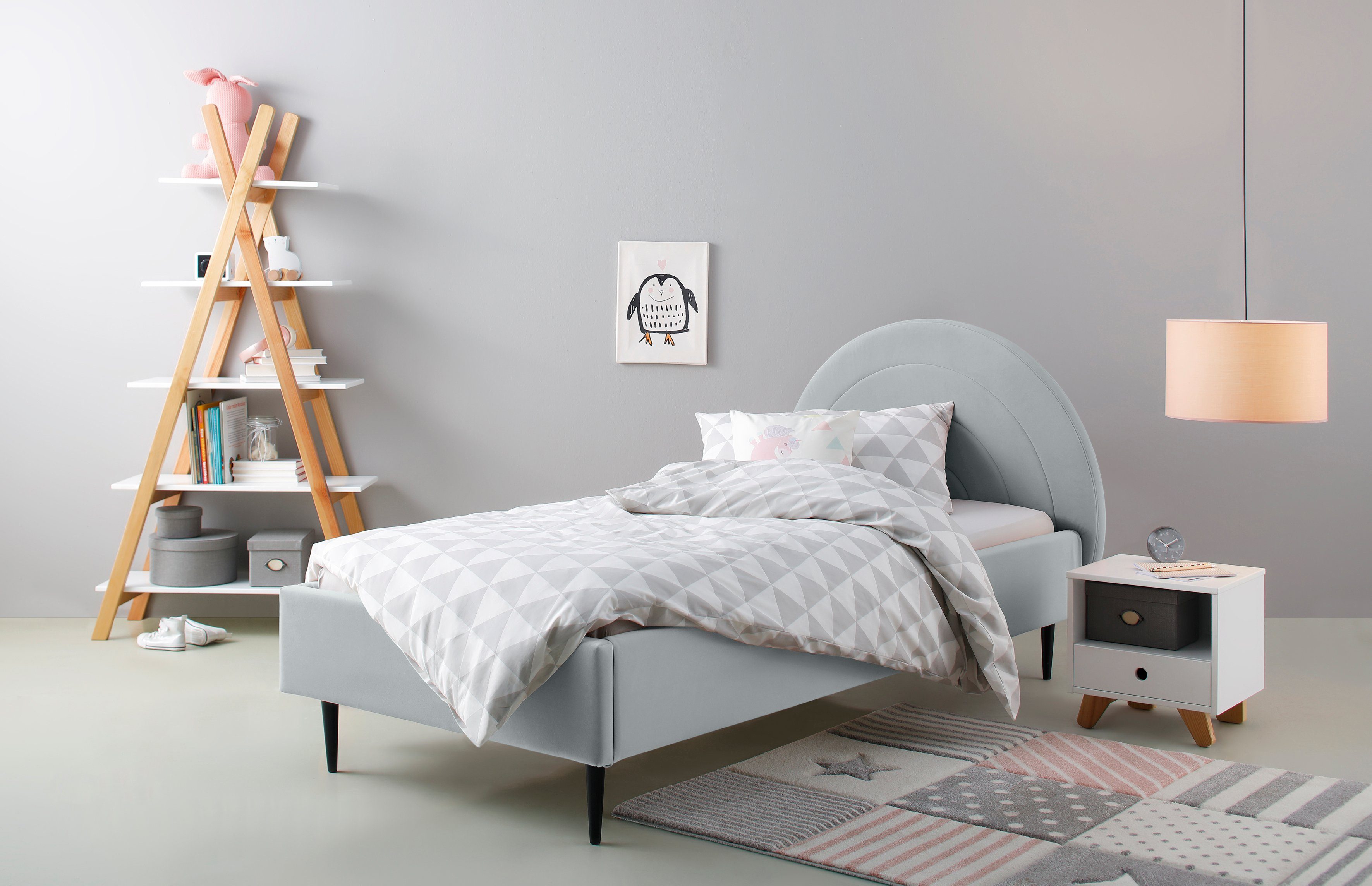 Lüttenhütt Gestoffeerd bed Femmy prettig bekleed hoofdbord met decoratief regenboogmotief bedden grijs