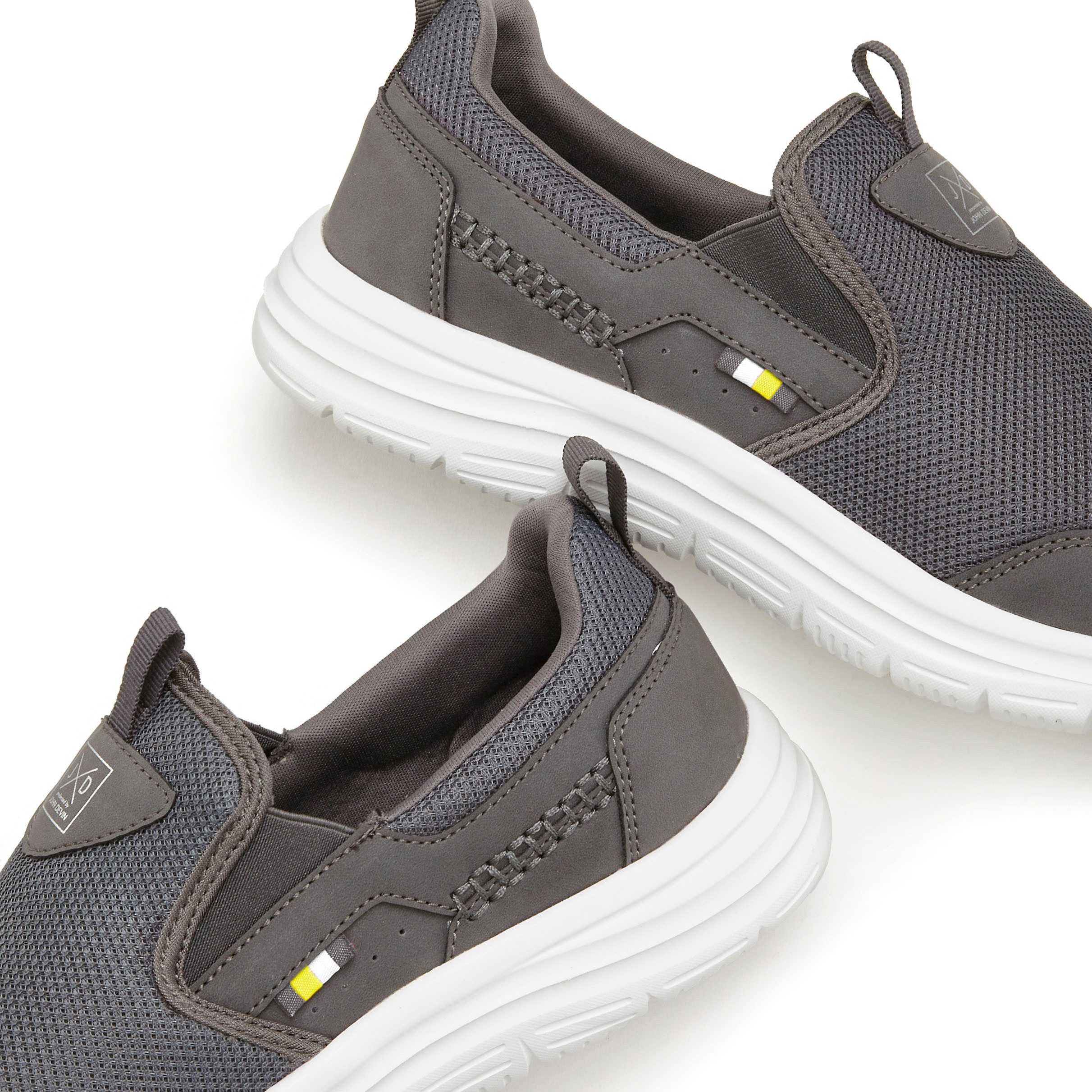 John Devin Sneakers