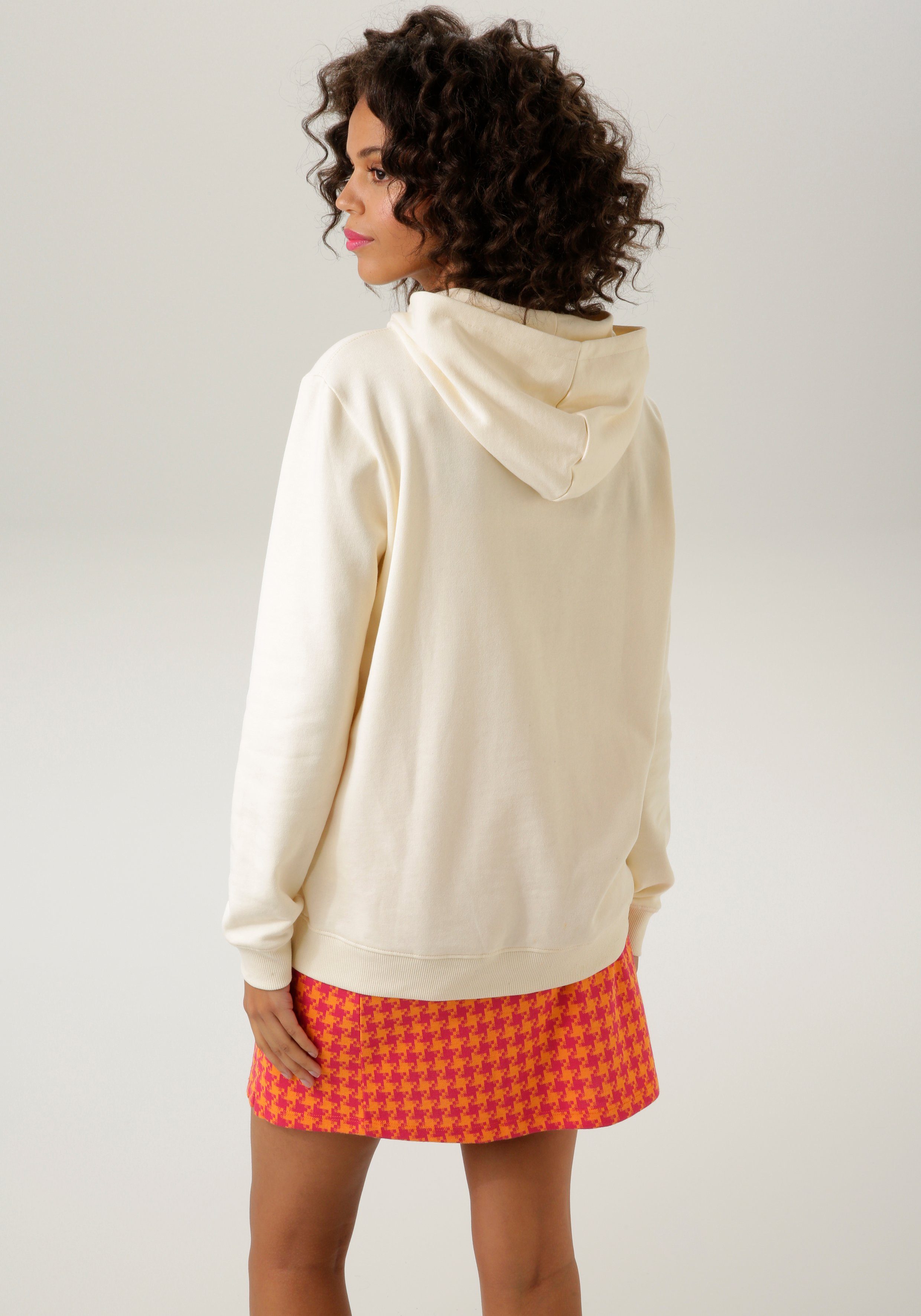 Aniston CASUAL Sweatshirt met geborduurd "las vegas" detail