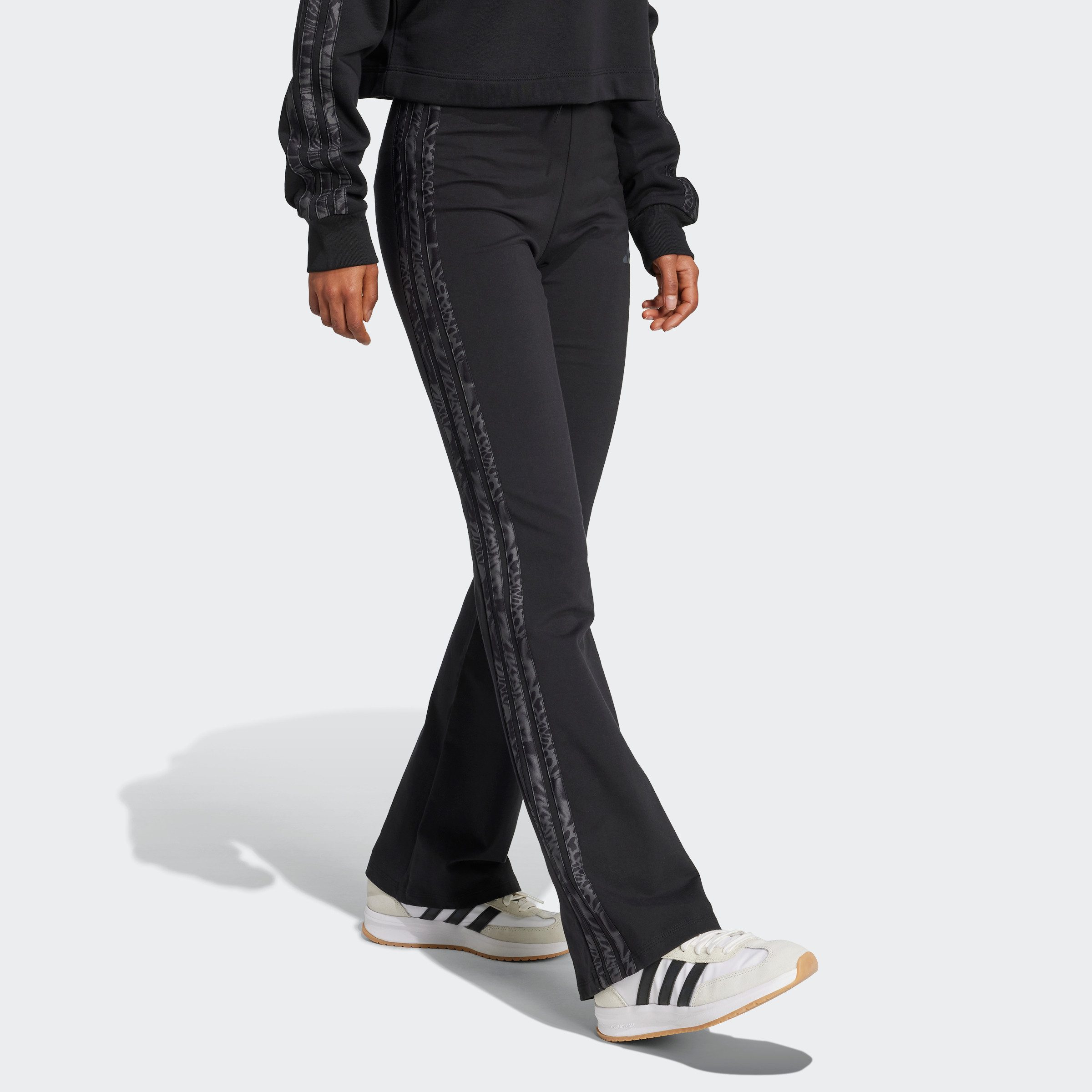 adidas Sportswear Trainingstights W AOP FLARE LEG (1-delig)