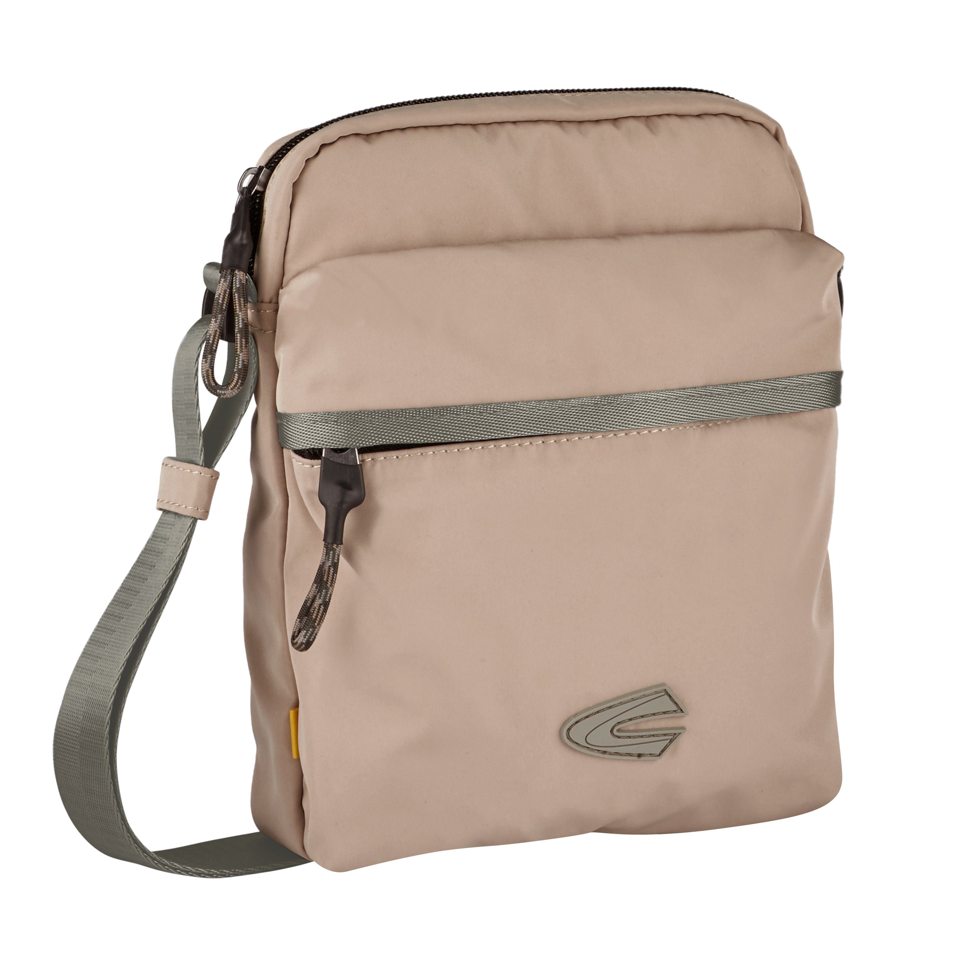 camel active Schoudertas Terra van gerecycled nylon en volumineus aangebrachte zakken