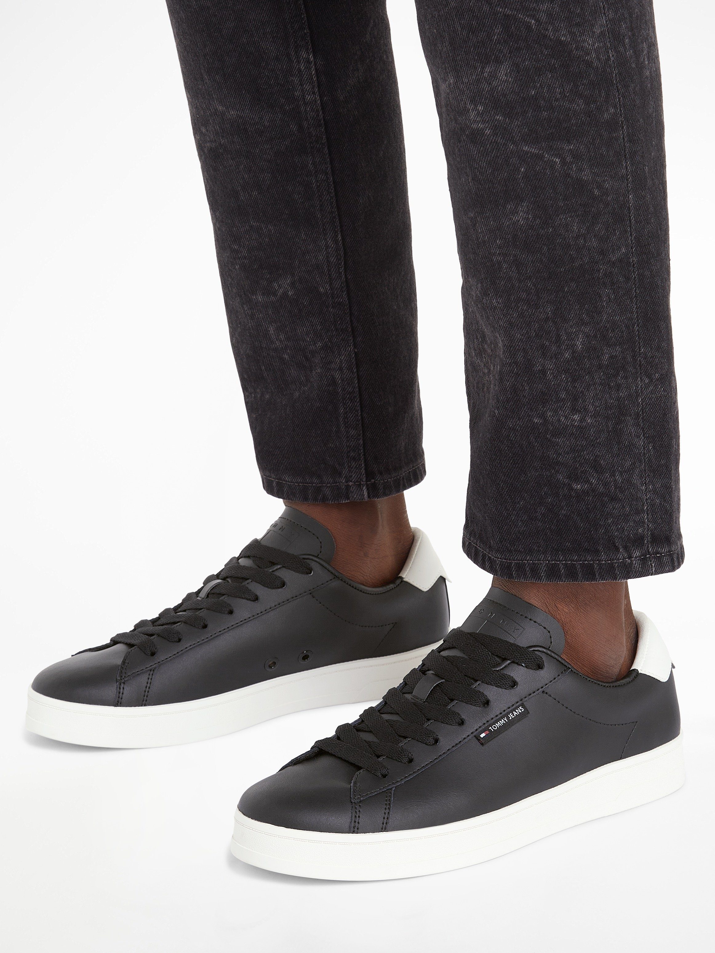 TOMMY JEANS Sneakers TJM LEATHER LOW CUPSOLE met label, vrijetijdsschoen, lage schoen, veterschoen
