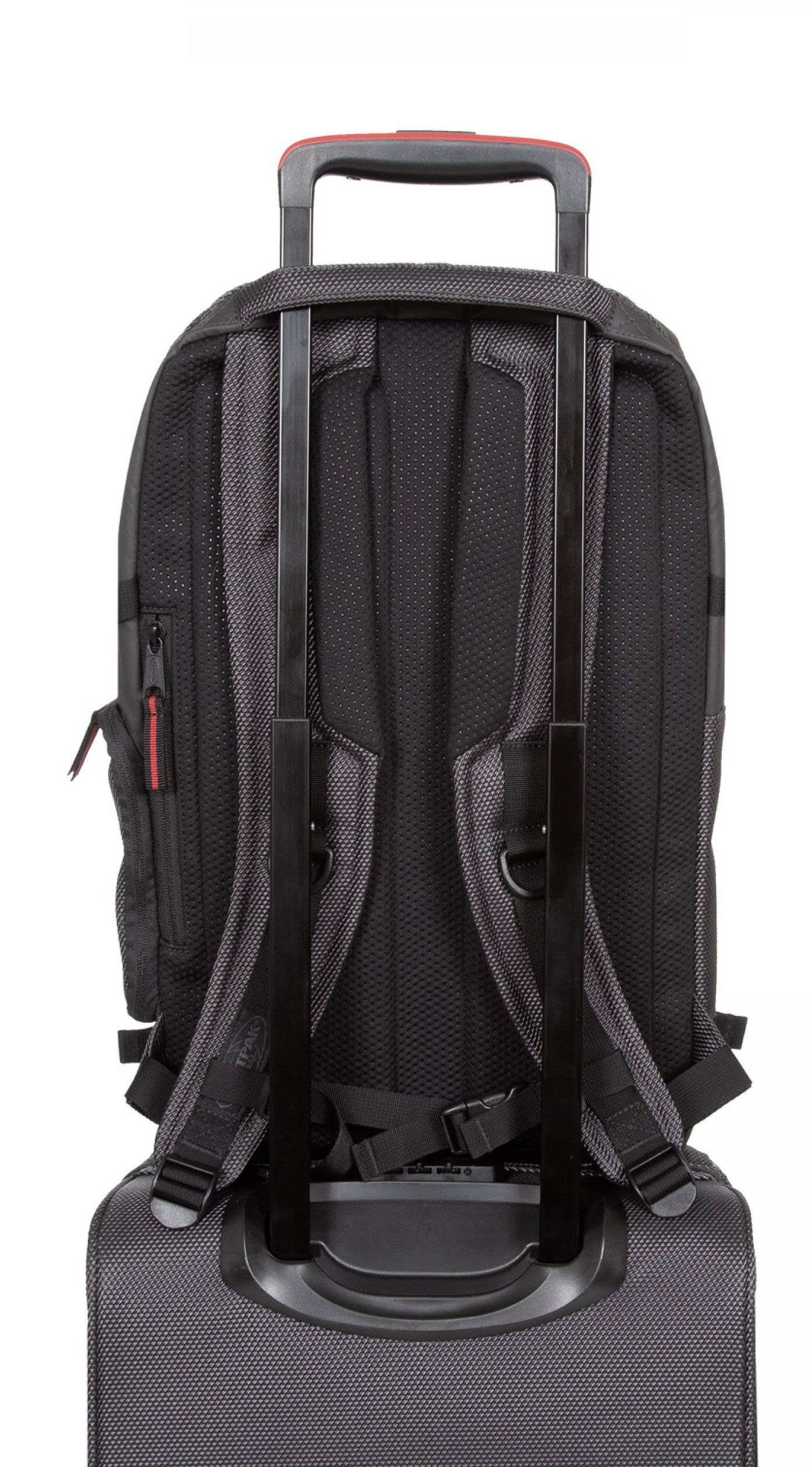 Eastpak Laptoprugzak TECUM M bevat gerecycled materiaal (global recycled standard)