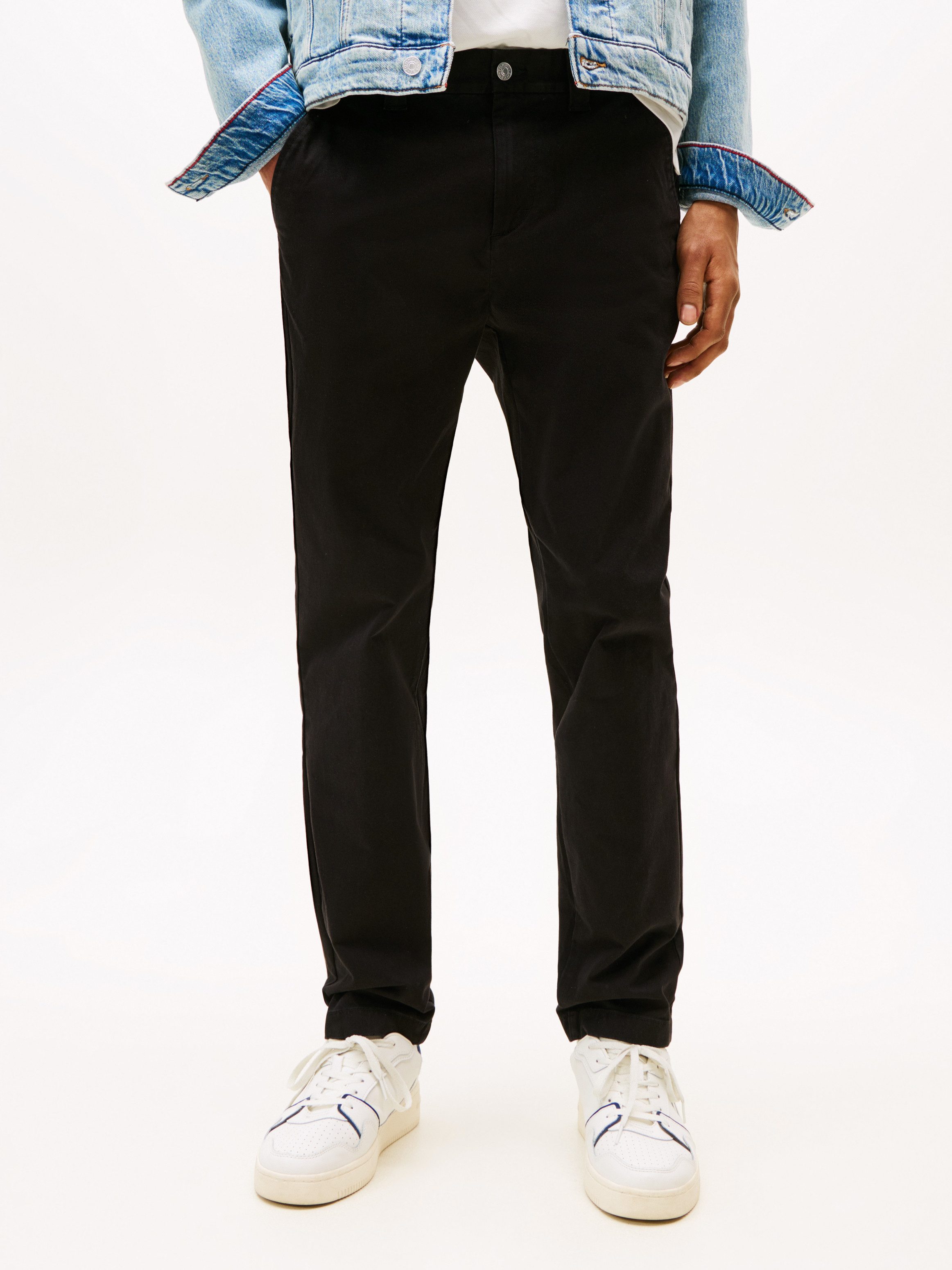 TOMMY JEANS Chino TJM AUSTIN CHINO heren chino's maat 30 zwart