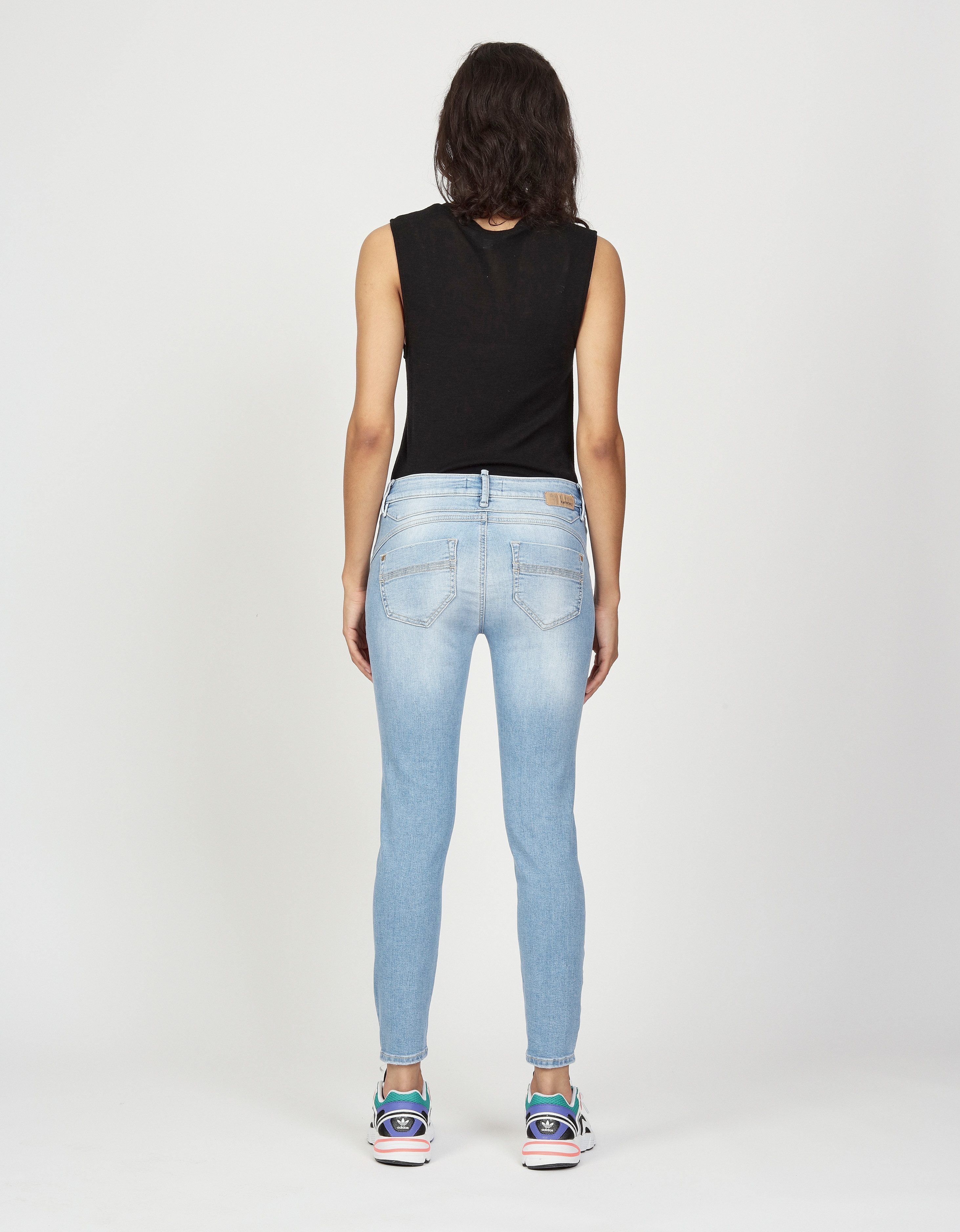 GANG Skinny fit jeans 94NELE X-CROPPED met gekruiste riemlus