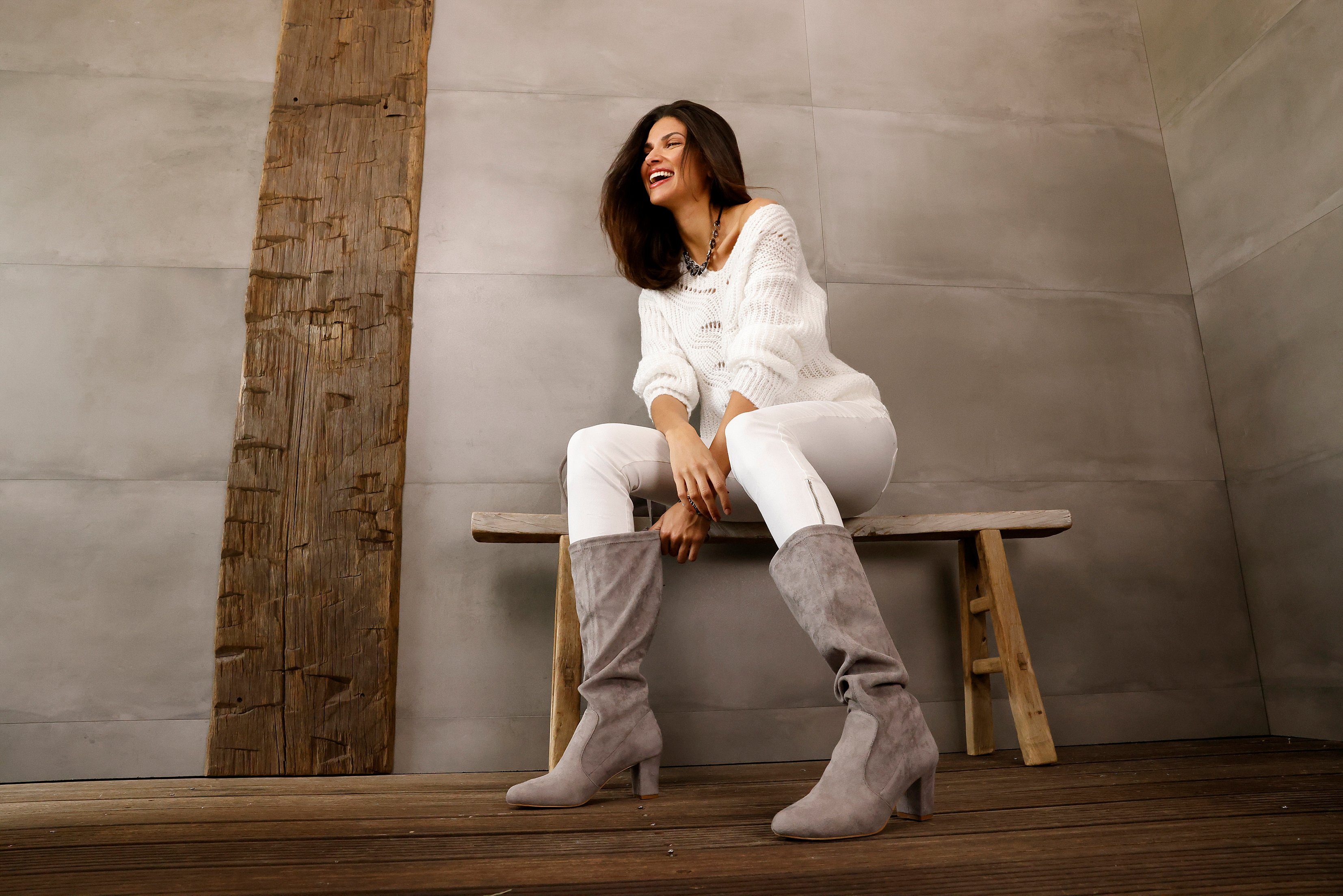 Lascana Instaplaarzen Slip-on boots, slouchy boots, slip-on, stretch & blokhak