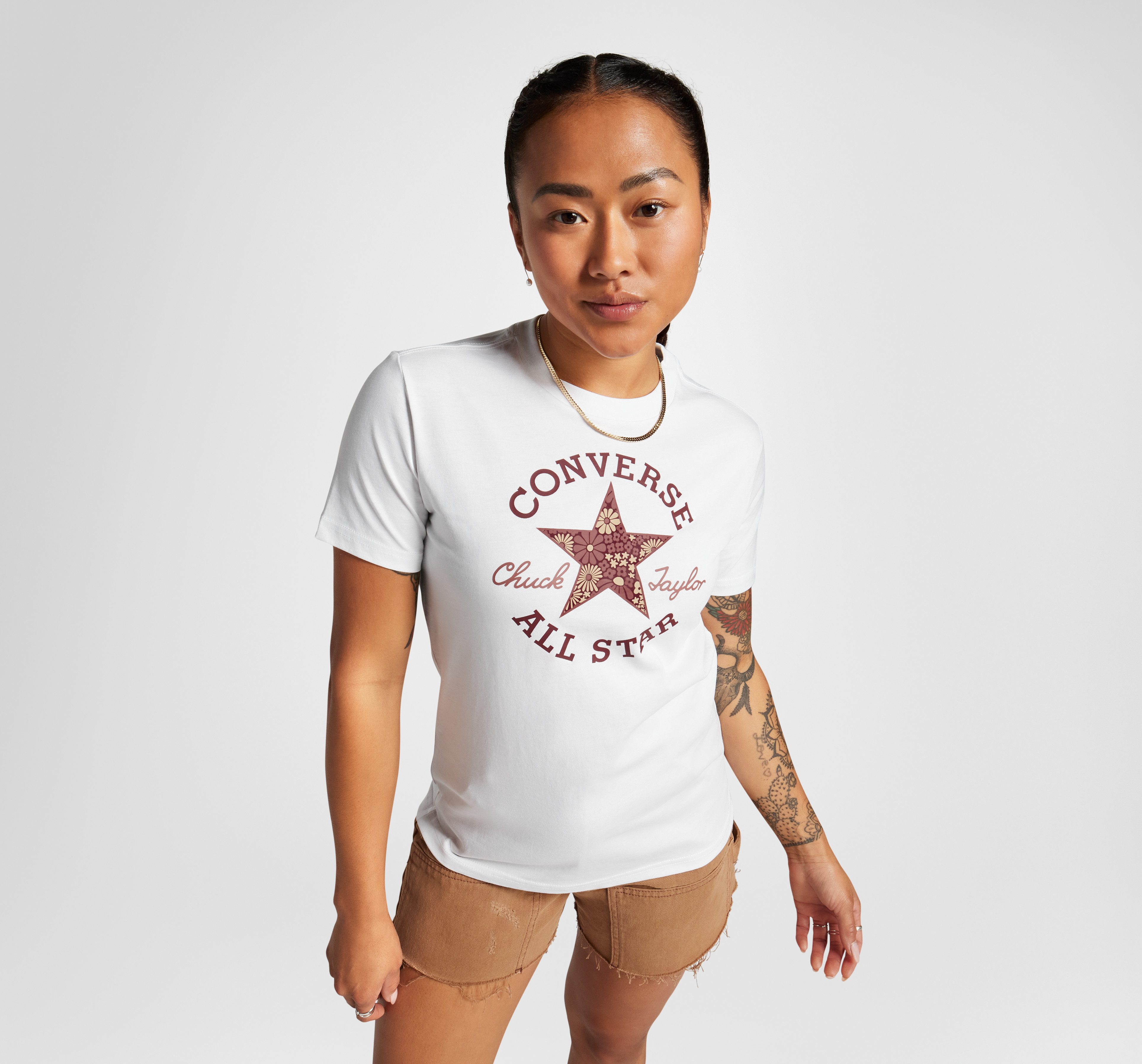 Converse T-shirt WOMEN'S FLORAL PATCH T-SHIRT