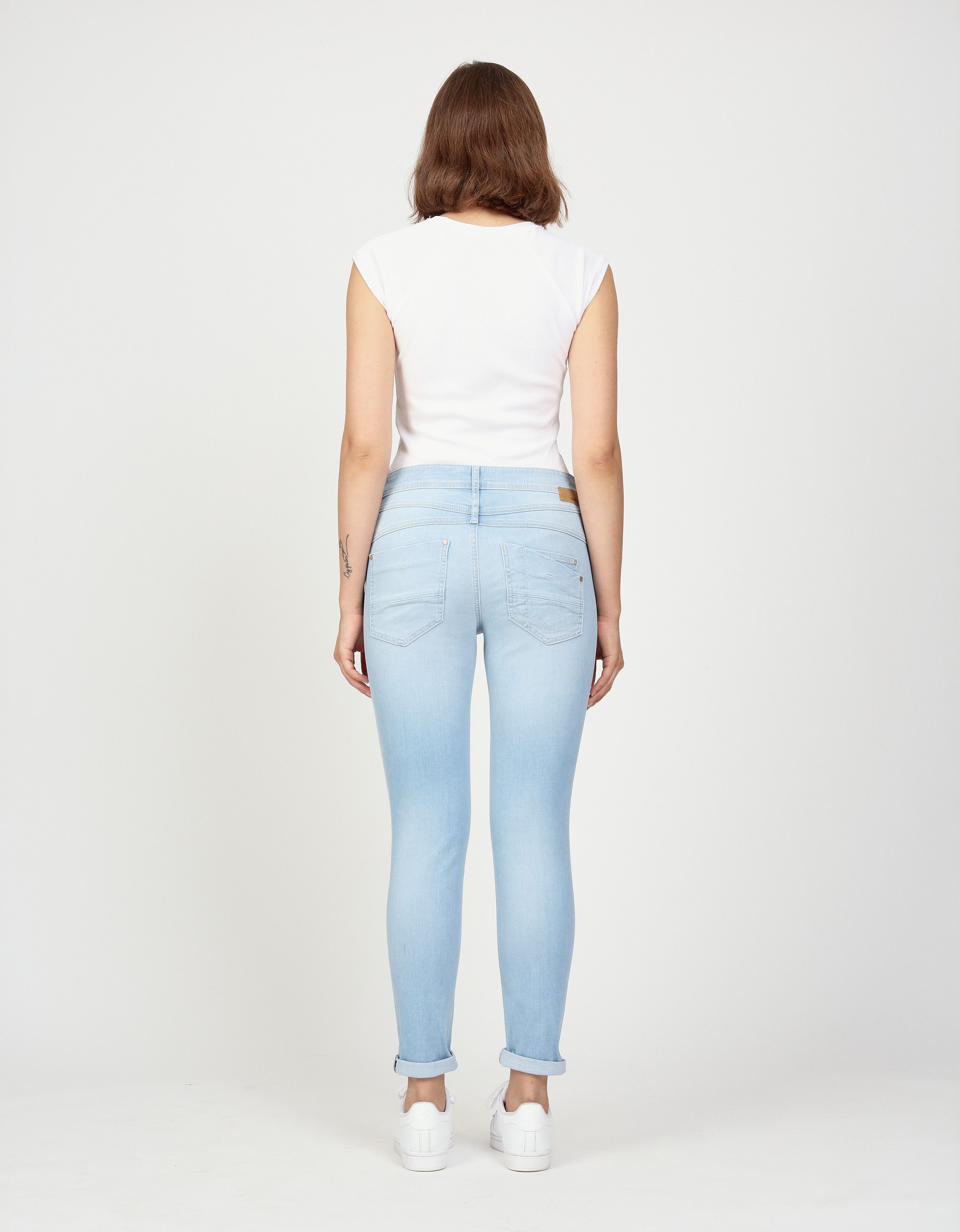 GANG Relax fit jeans 94AMELIE met dubbele rechter achterzak