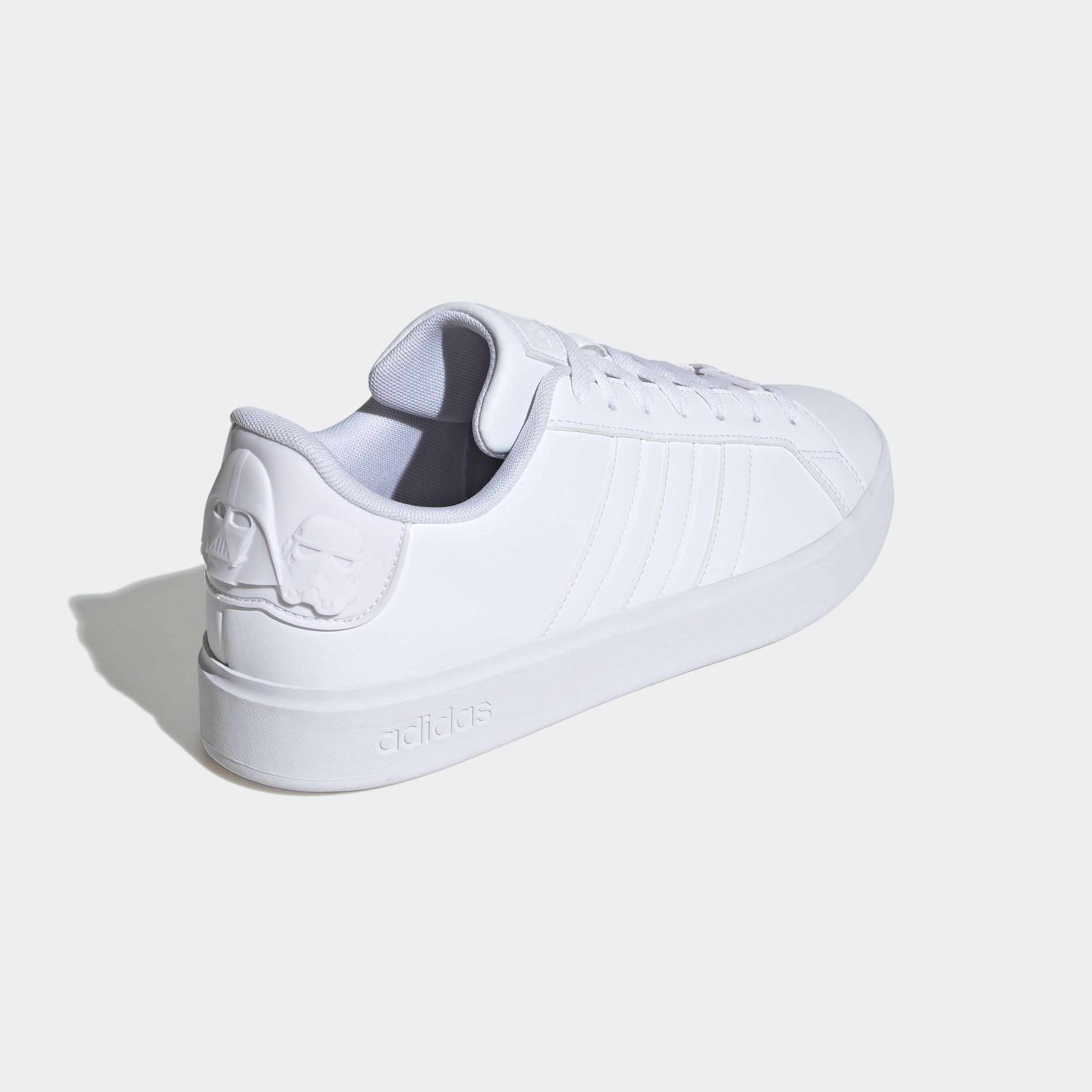 adidas Sportswear Sneakers ADIDAS STAR WARS GRAND COURT SCHOEN Design geïnspireerd op de adidas Superstar