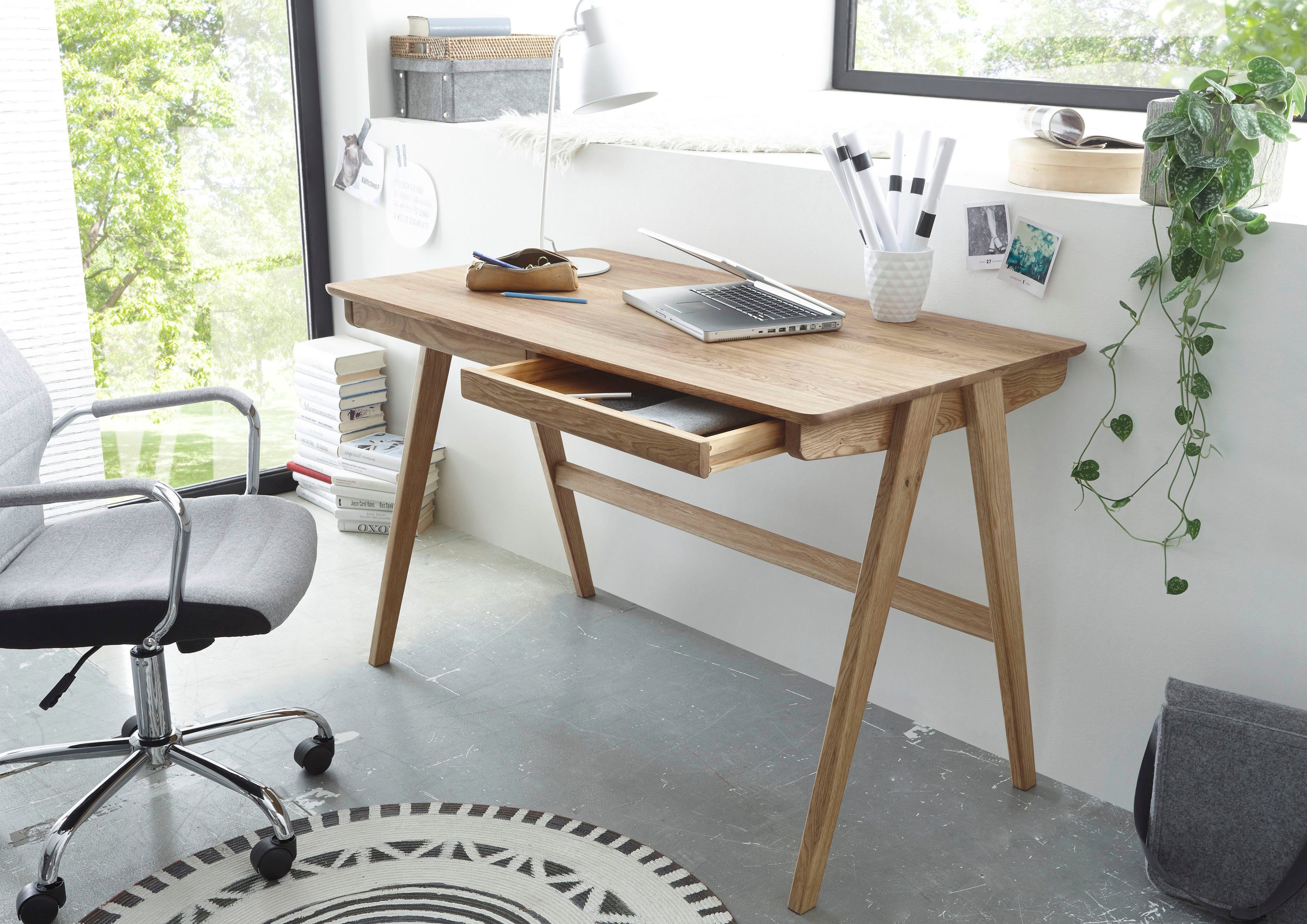 MCA furniture Bureau Delia Noesteiken massief hout geolied met laden, breedte 120 cm