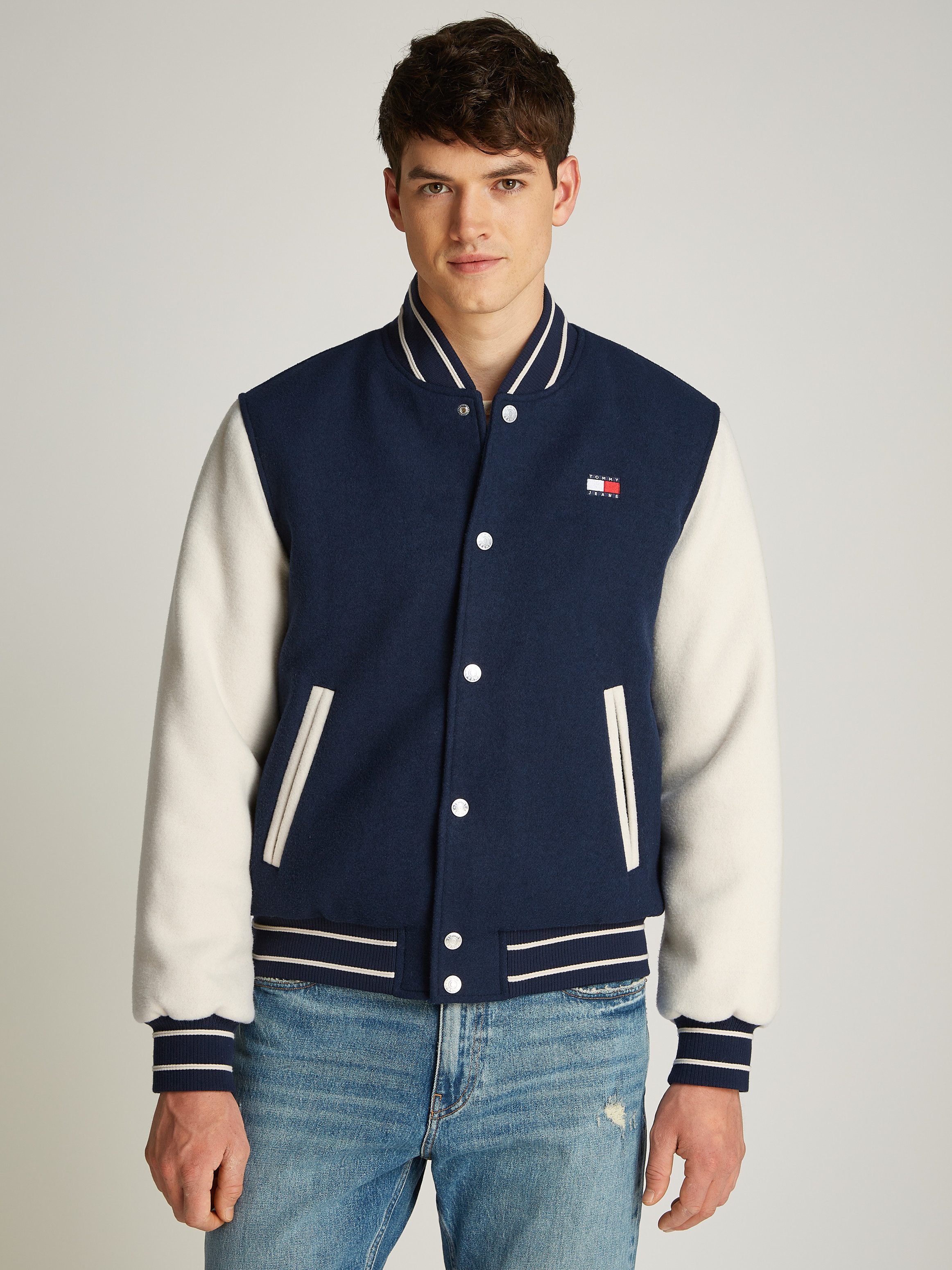 TOMMY JEANS Bomberjack TJM WOOL BLEND VARSITY JKT EXT met colorblock-ontwerp, logoborduring