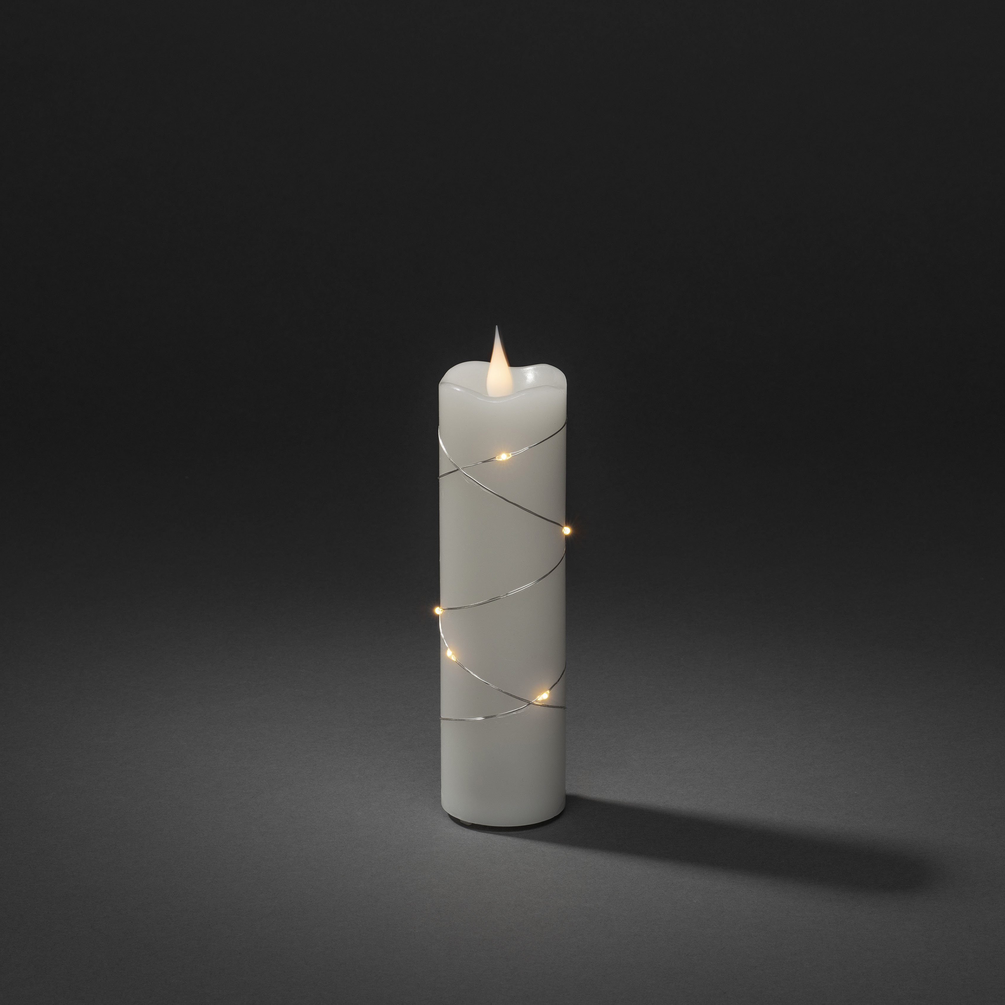 KONSTSMIDE Led-kaars Kerst versiering Ledkaars van echte was wit, met 3D vlam en zilverkleur. Draad omwikkeld (1-delig)