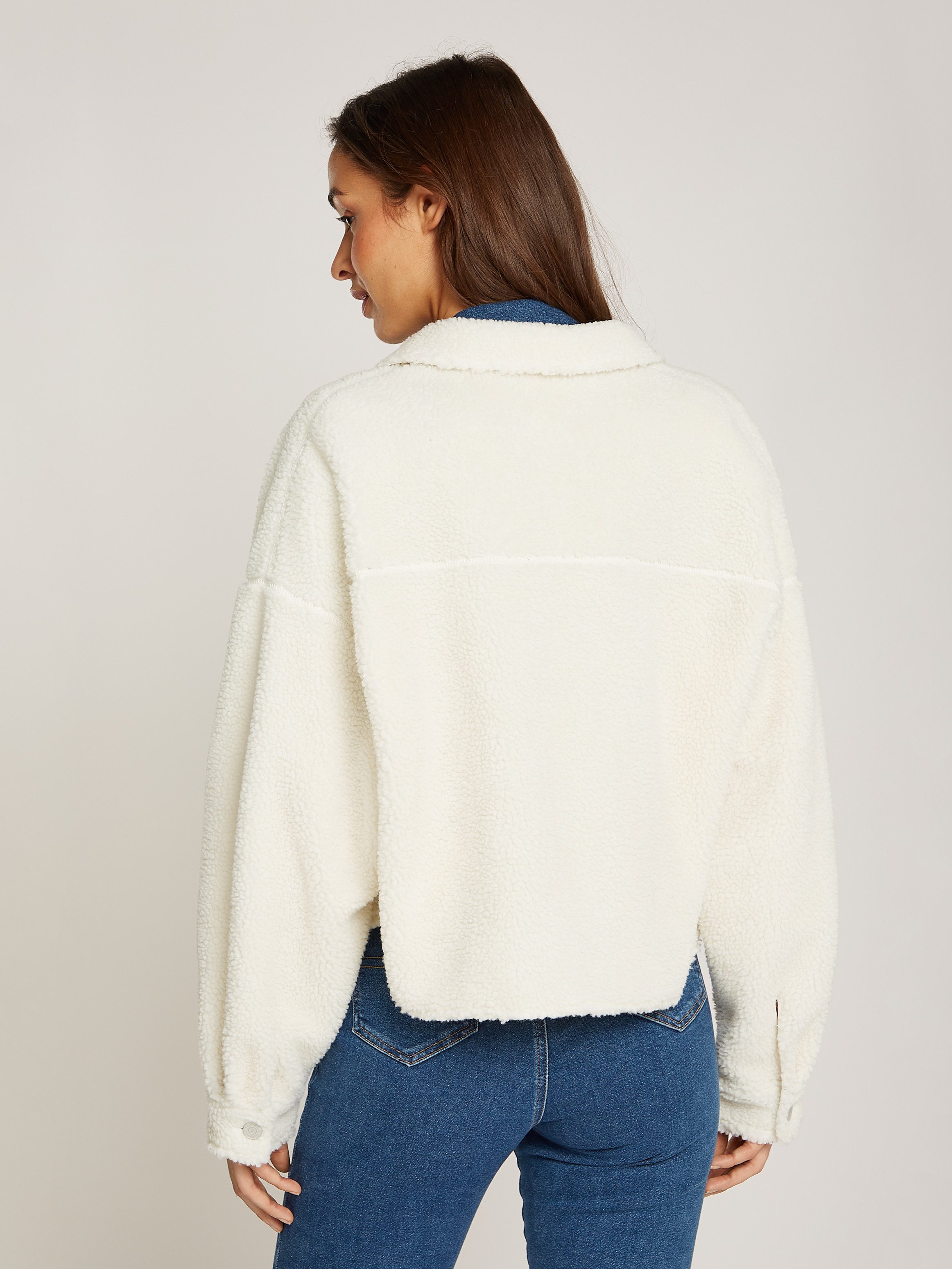 Tommy Jeans Curve Outdoorblouse TJW TEDDY BADGE OVERSHIRT EXT