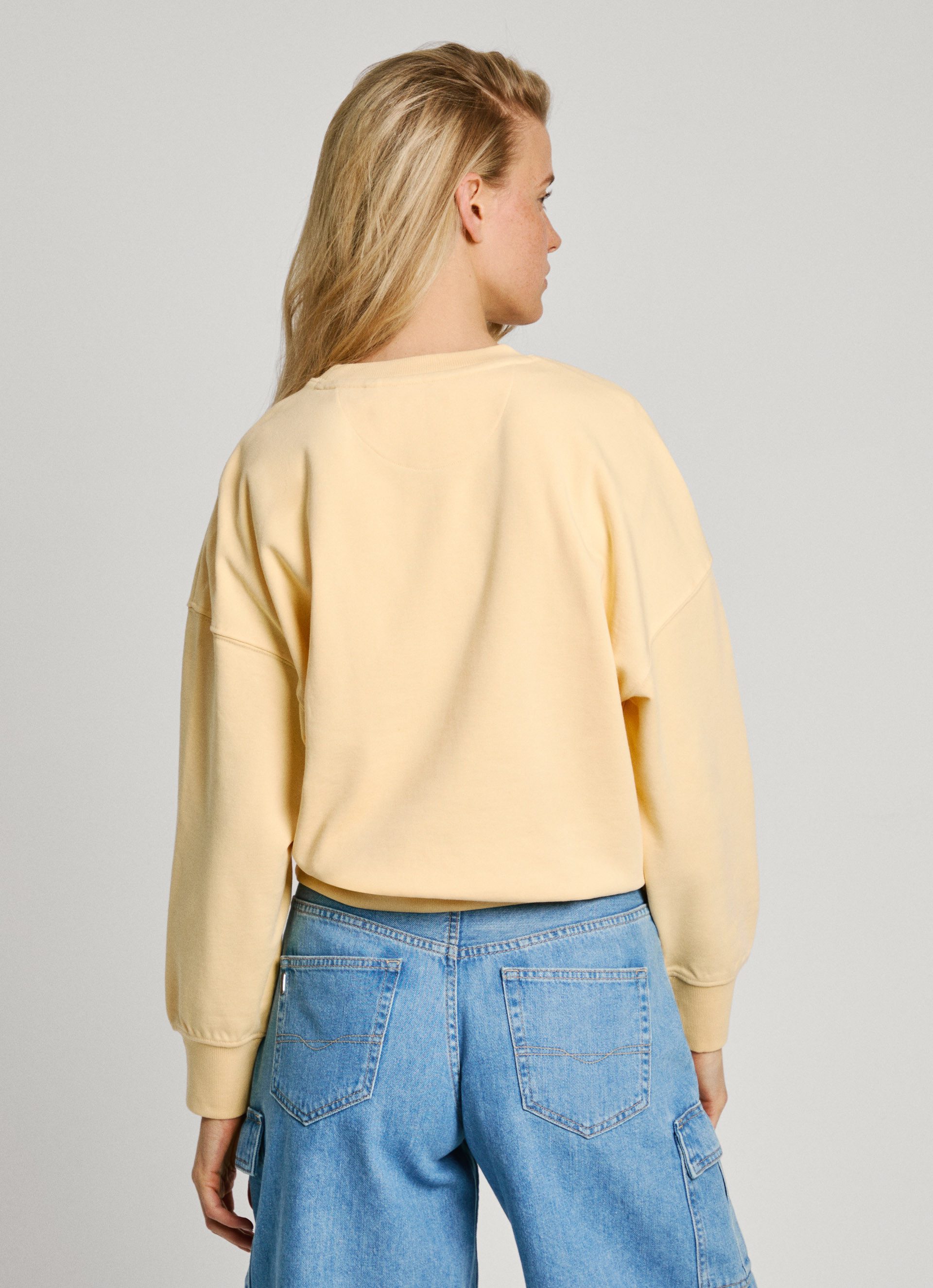 Pepe Jeans Sweatshirt Evelyn met kleine ton-sur-ton logo-borduursel