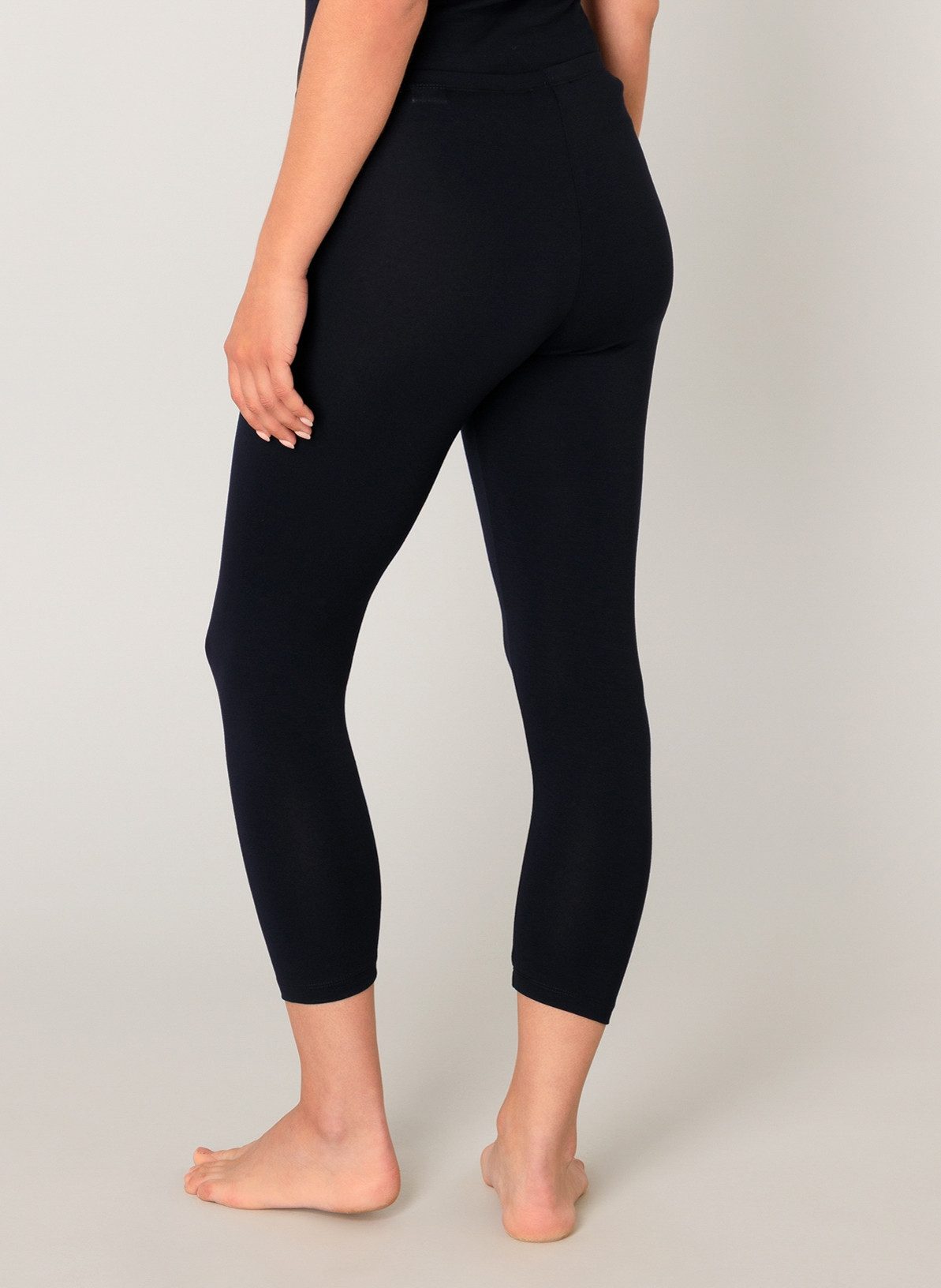 Base Level Caprilegging Ycarus In zachte viscose-mixkwaliteit