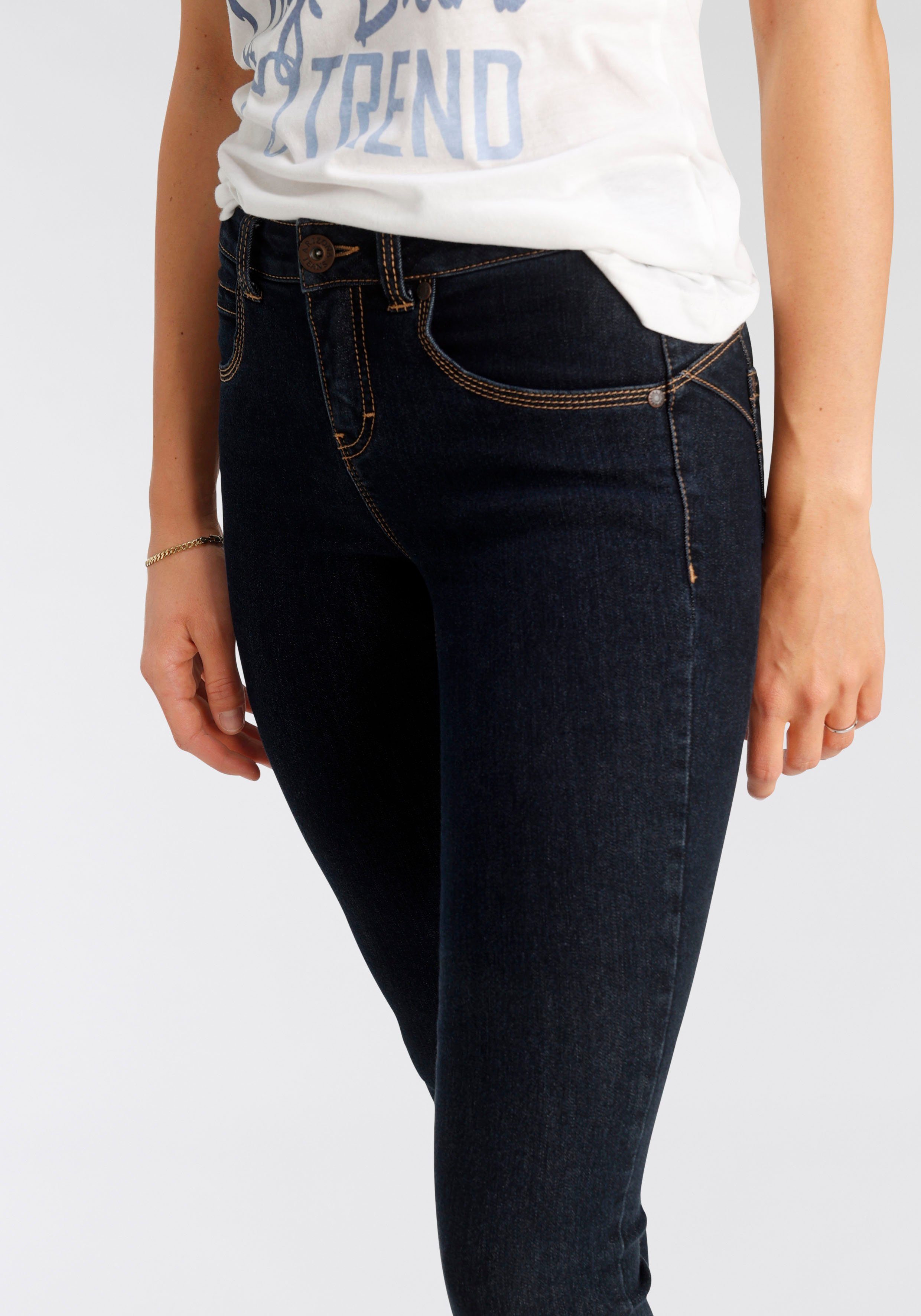 Arizona Skinny fit jeans Shaping skinny pasvorm, normale taille, in stretchkwaliteit, used-look