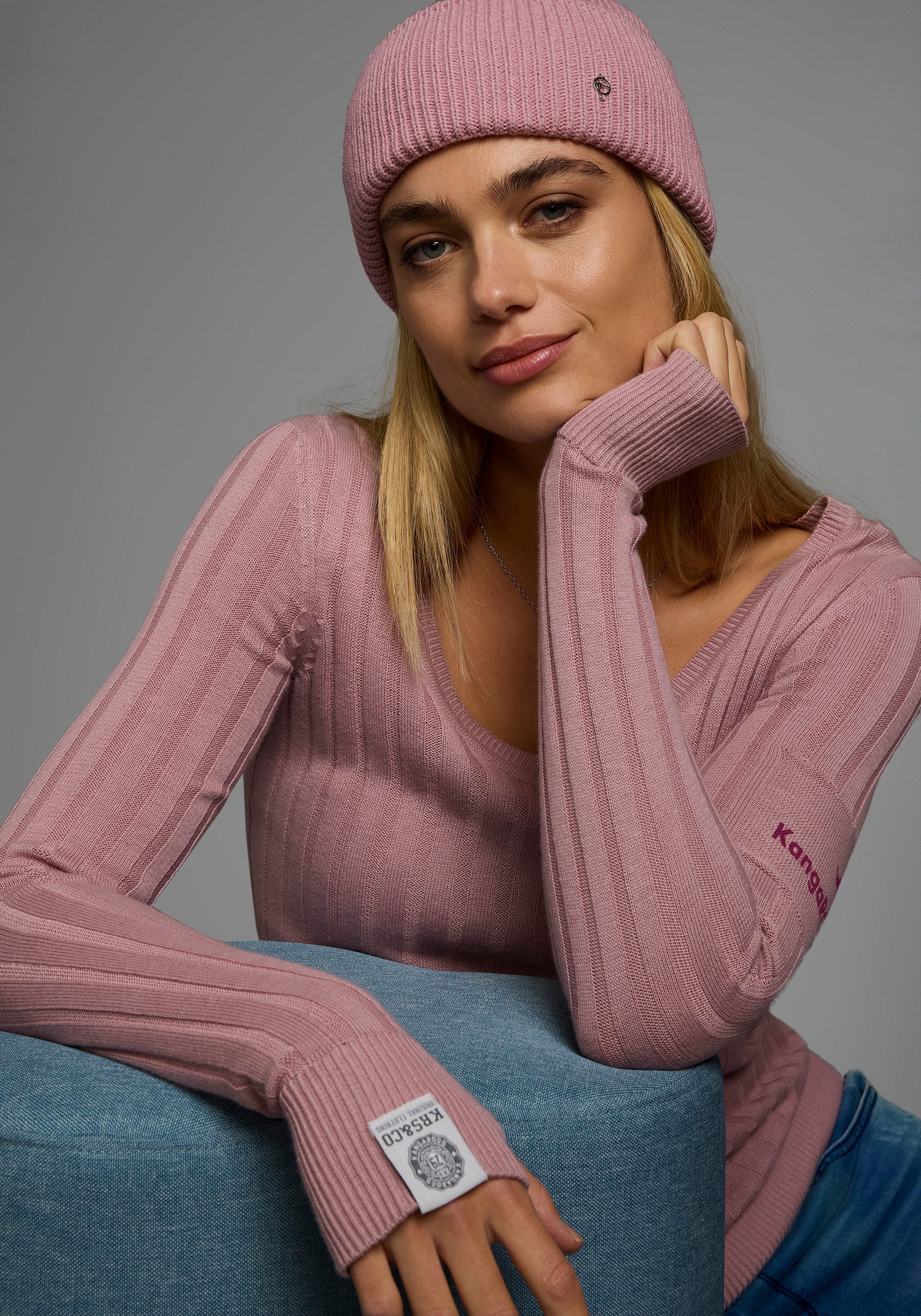 KangaROOS Trui met V-hals in breed geribd fijntricot