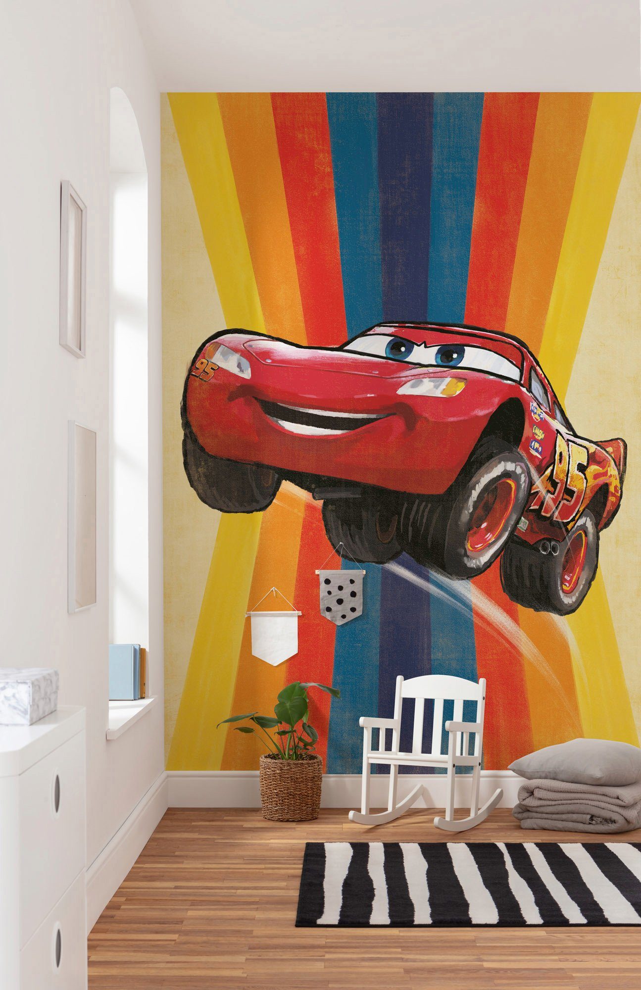 Komar Vliesbehang Digitale print vlies - Cars Jump - Afmeting 200 x 280 cm