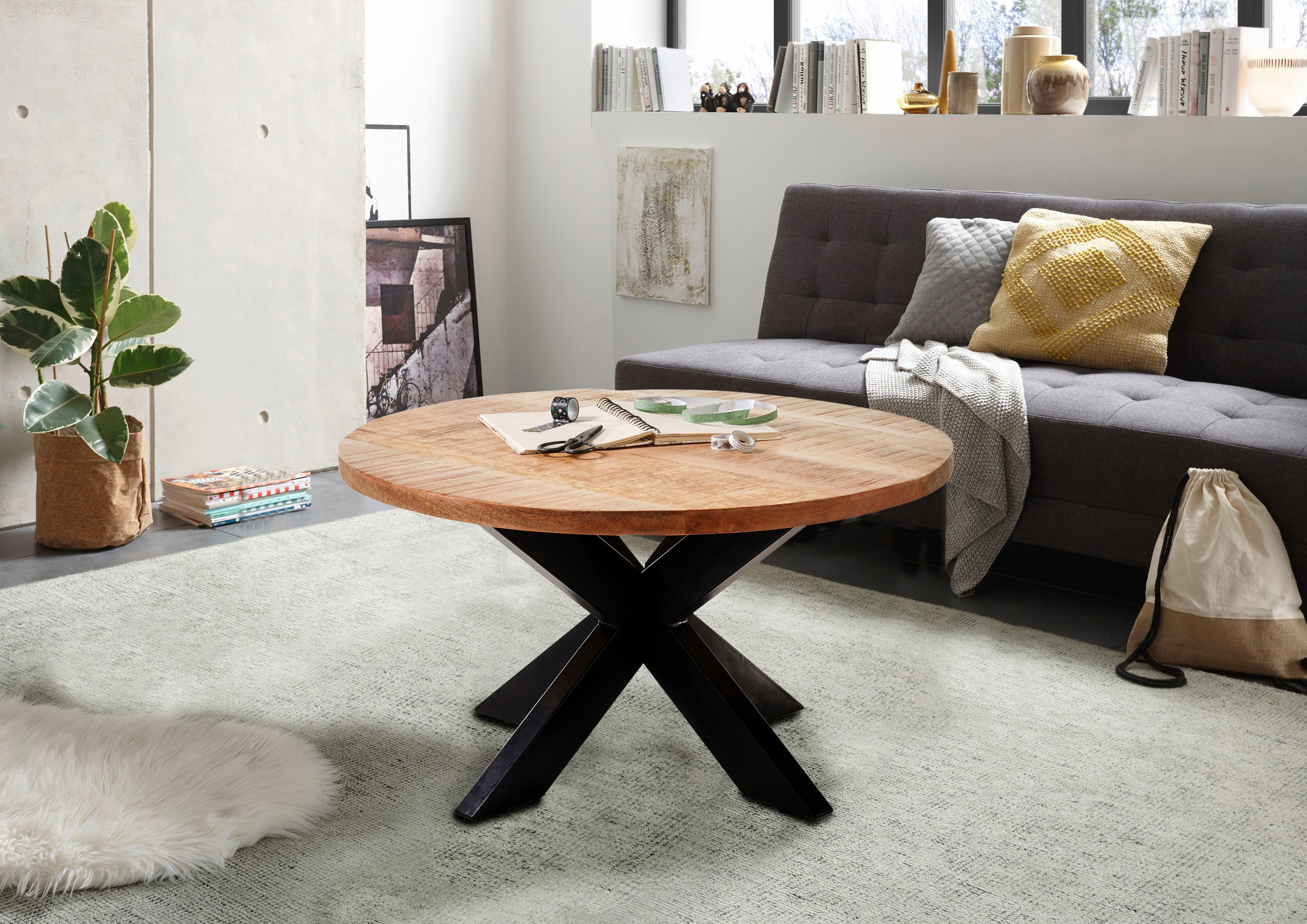 Stolkom Salontafel Ace rond, tafel in massief mango