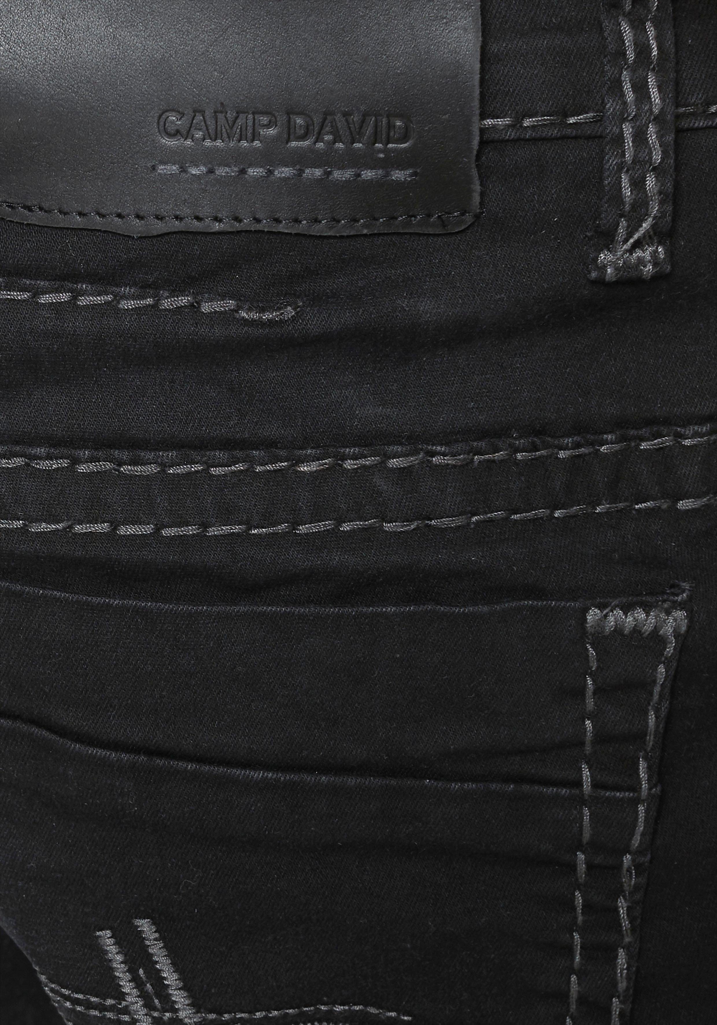 CAMP DAVID Loose fit jeans CO:NO met opvallende naden en stretch