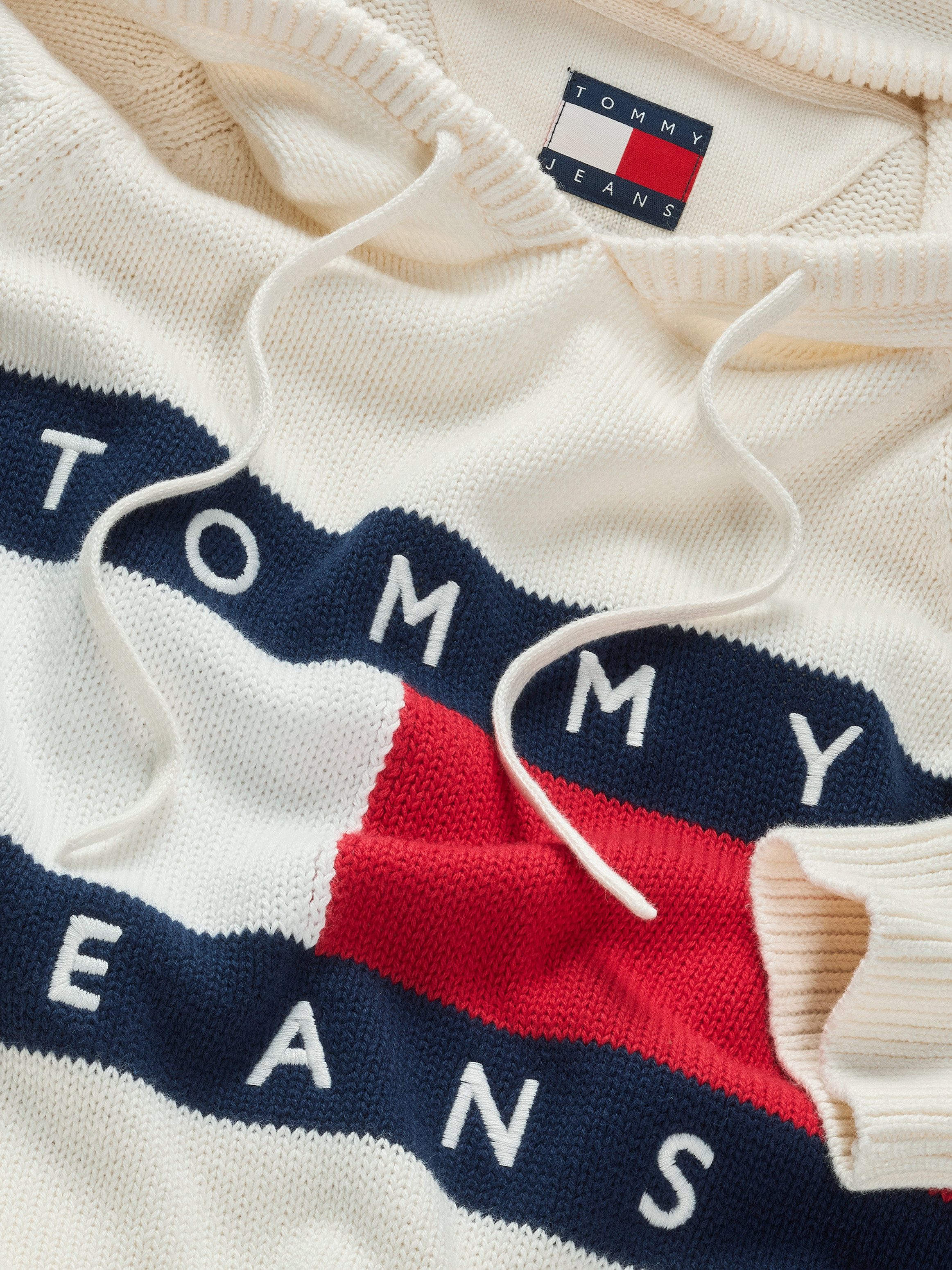 TOMMY JEANS Gebreide jurk TJW FLAG HOOD SWEATER DRESS EXT