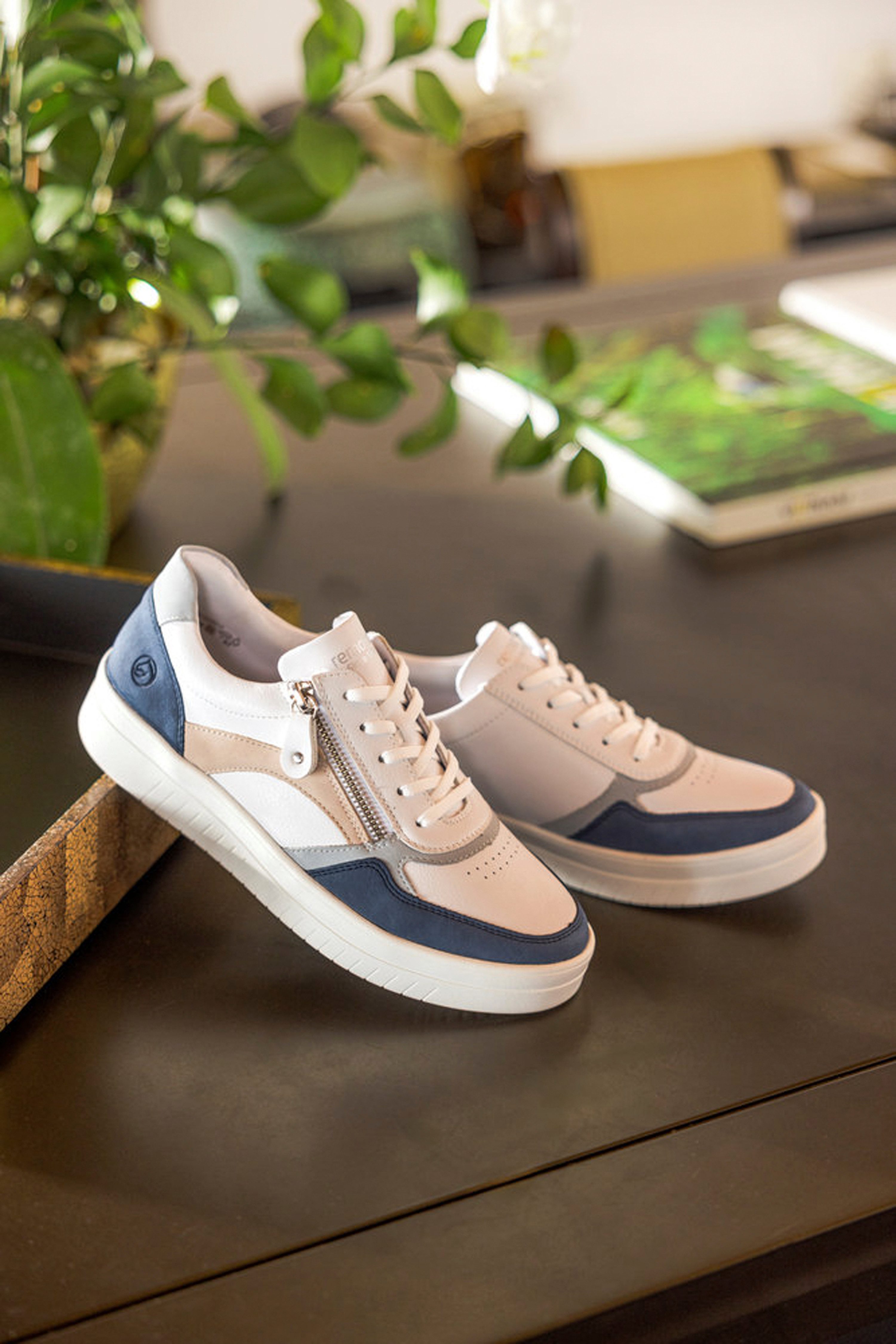 Remonte Plateausneakers , vrijetijdsschoen, lage schoen, veterschoen in smalle vorm