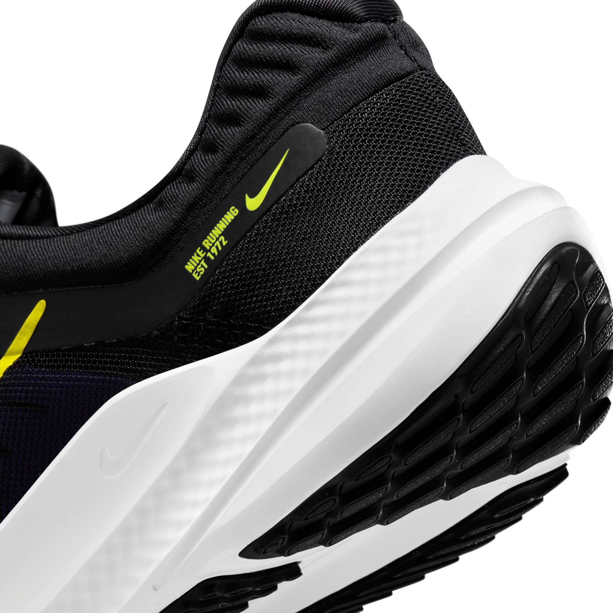 Nike Runningschoenen QUEST 5