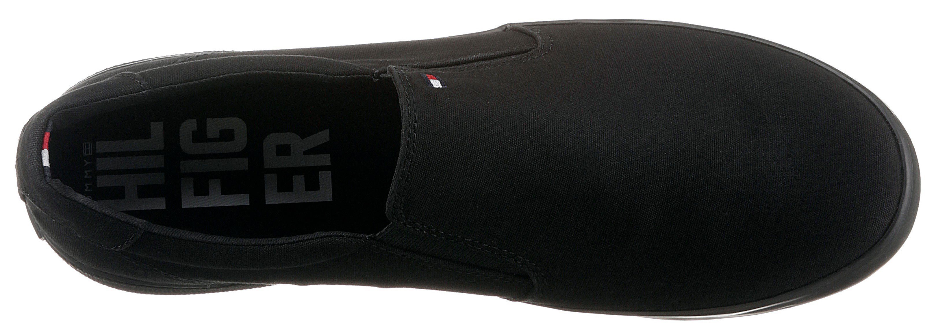 Tommy Hilfiger Slip-on sneakers ICONIC SLIP ON SNEAKER Slipper, vrijetijdsschoen, lage schoen met zij-stretchinzetten