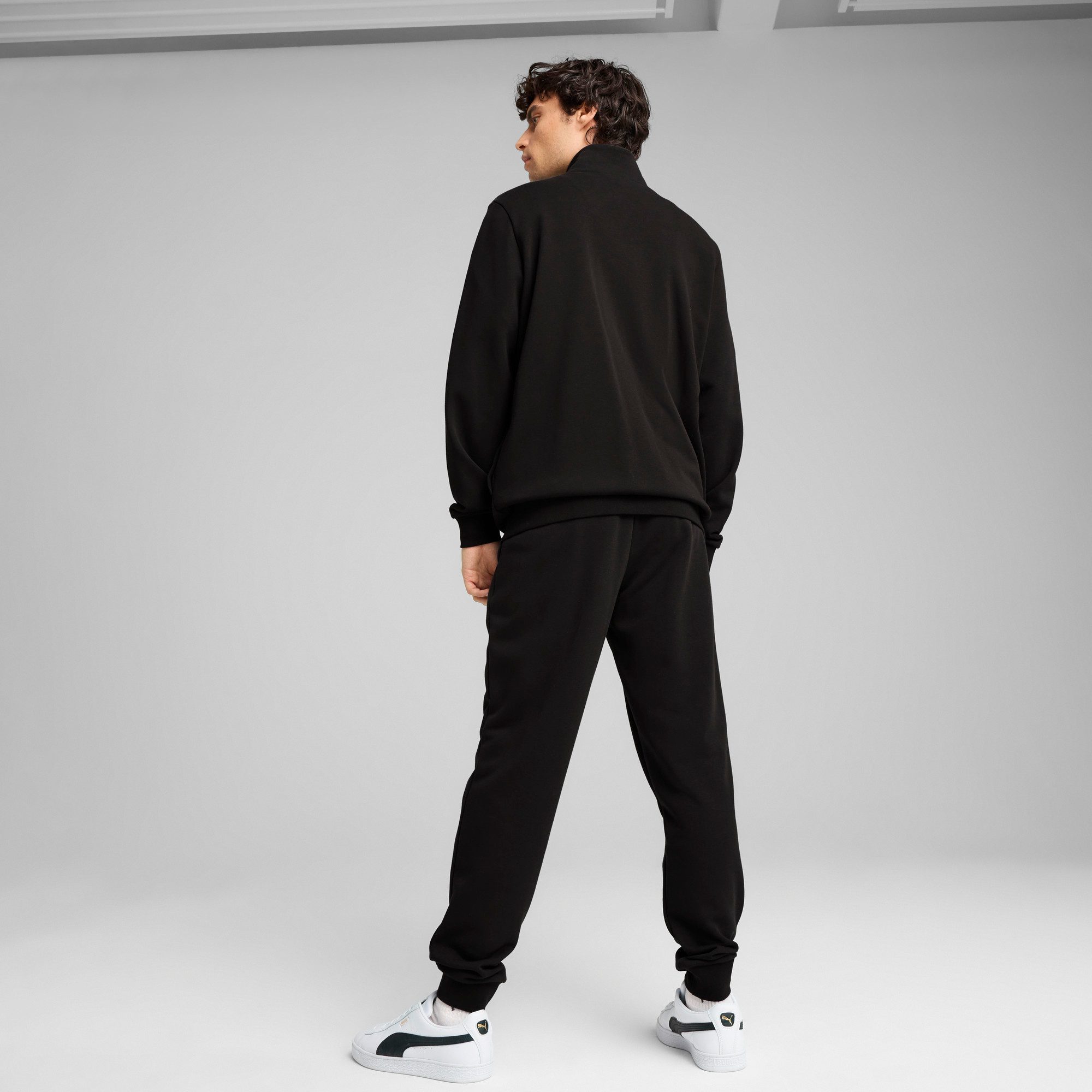 PUMA Trainingspak ESS SWEAT SUIT TR Comfortabele casual joggingpak (2-delig)