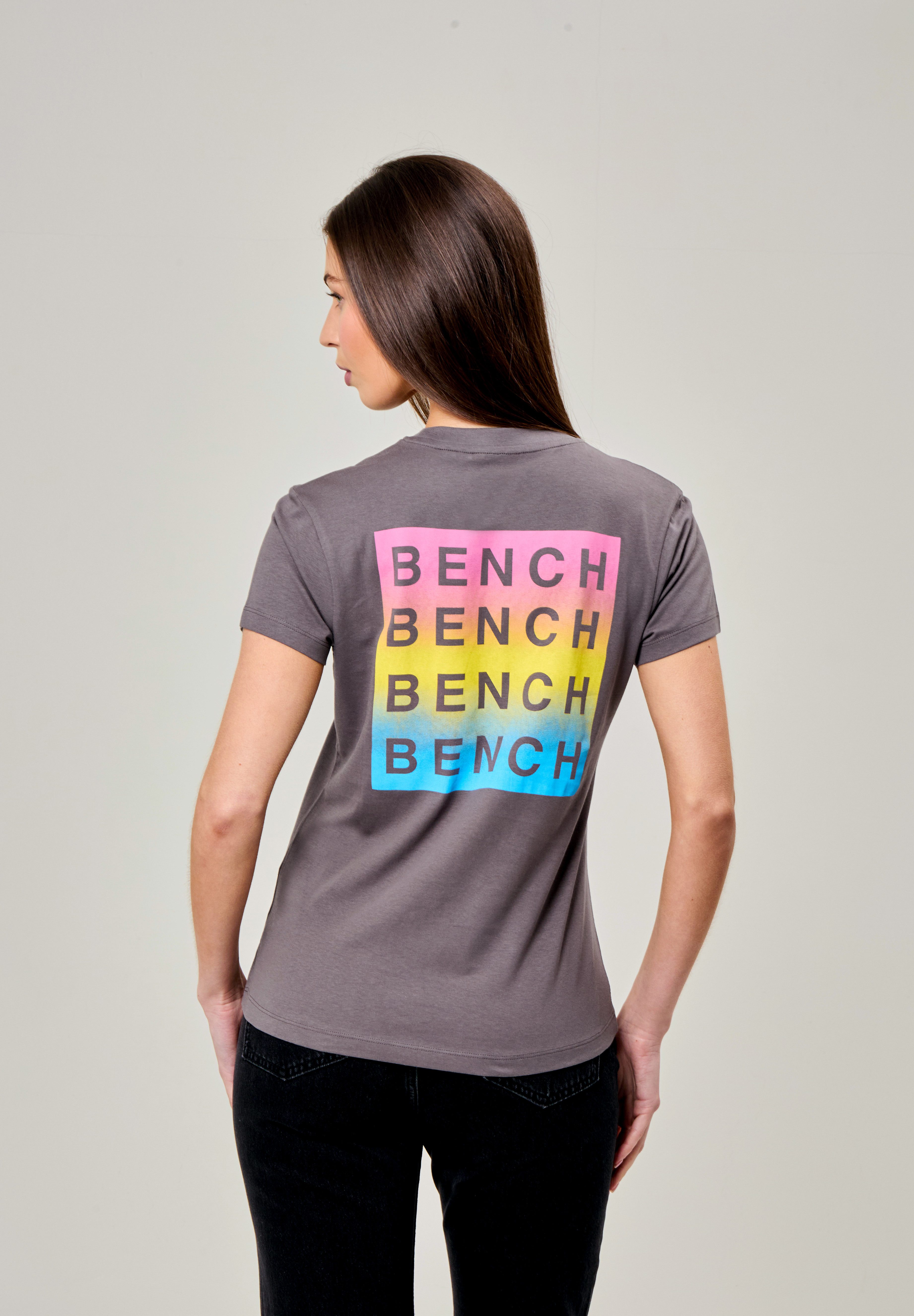 Bench. T-shirt REION