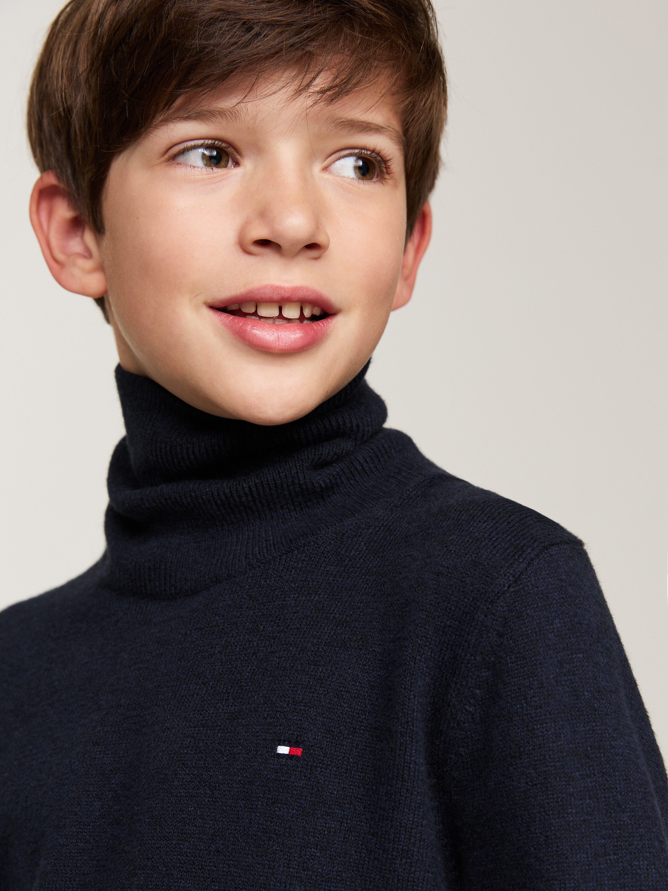 Tommy Hilfiger Gebreide trui ESSENTIAL REG TURTLENECK SWEATER met contraststrepen, logo borduring