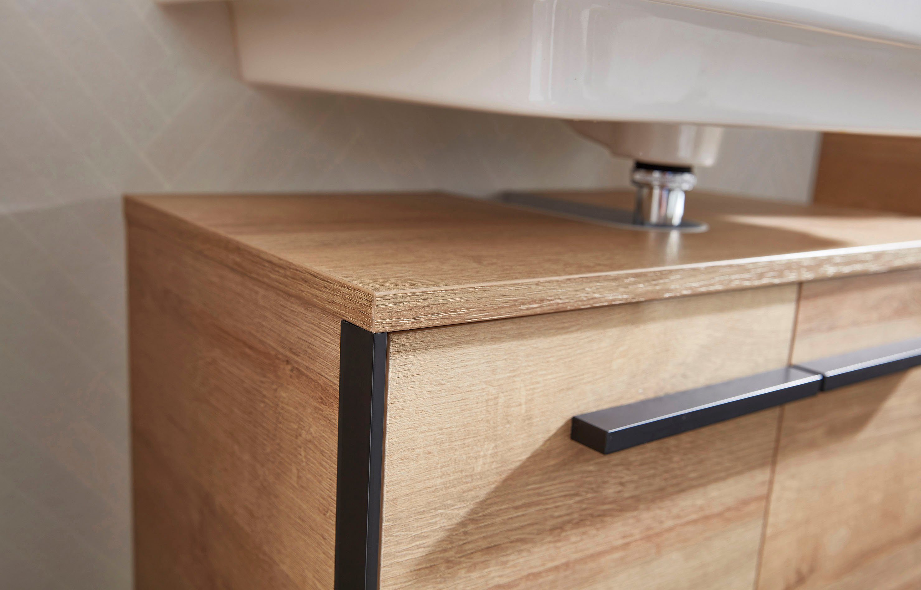 Saphir Badkamerserie Quickset 395 3-delig, wastafelonderkast met led-spiegelkast Middel kast, incl. deurdemper, 6 deuren, 1 lade, badkamer set (4-delig)