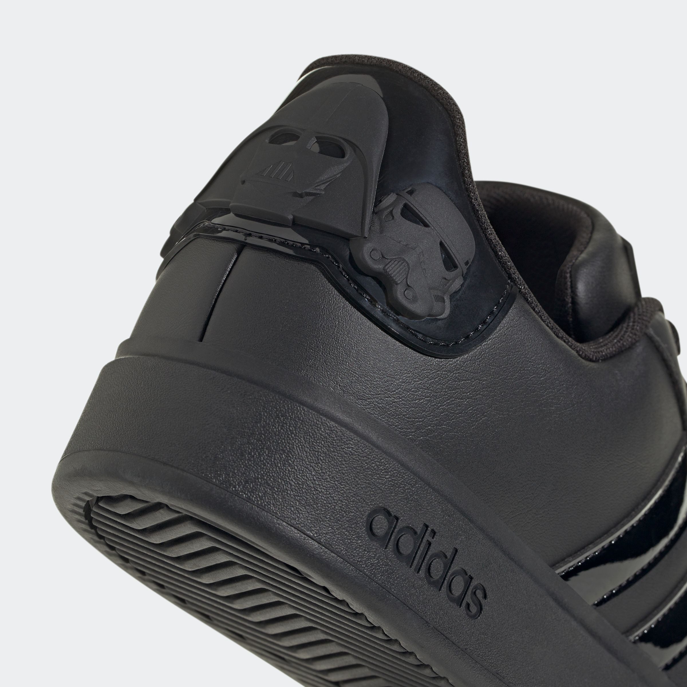 adidas Sportswear Sneakers ADIDAS STAR WARS GRAND COURT SCHOEN Design geïnspireerd op de adidas Superstar