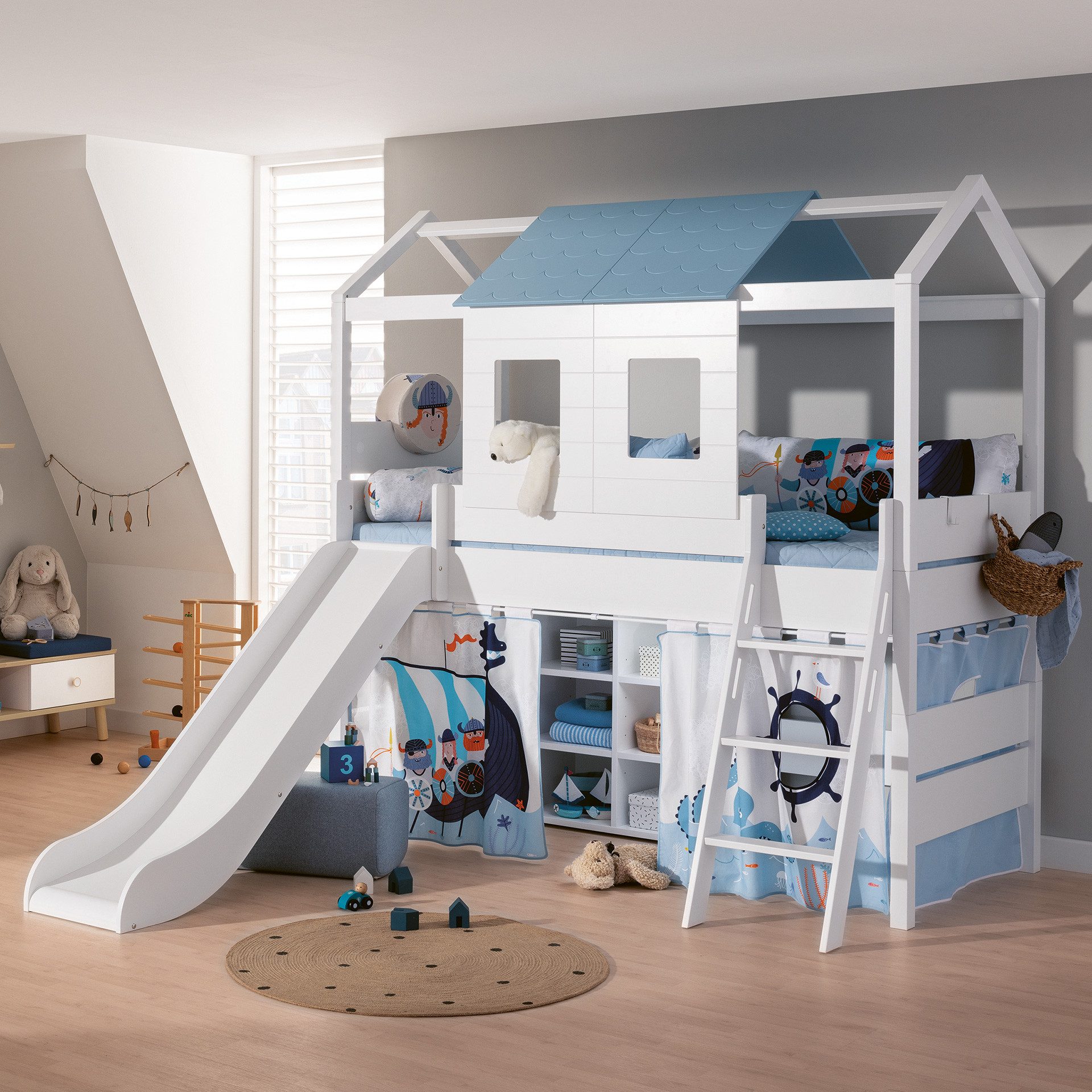 PAIDI Kinderwelten Huisbed TINY HOUSE Speelbed met glijbaan en valbeveiliging, individueel aanpasbaar