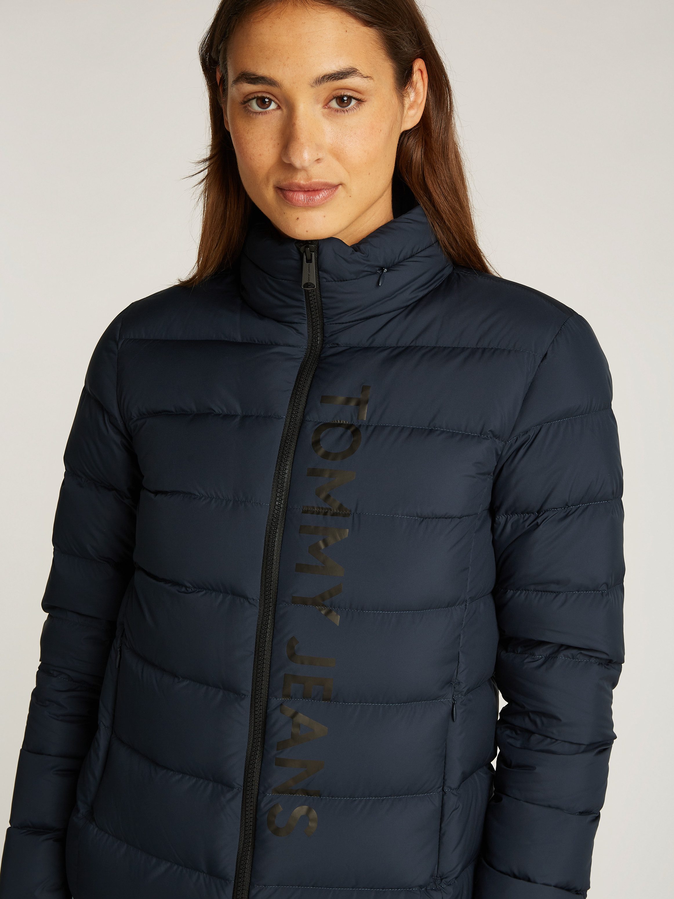 TOMMY JEANS Gewatteerde jas TJW LT DOWN PRINTED PUFFER