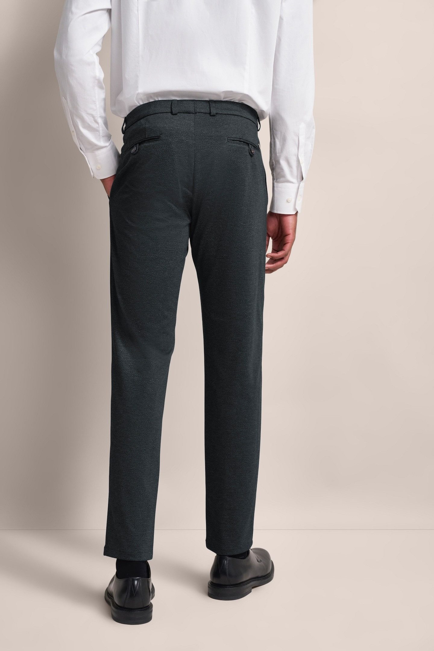 Bugatti Chino met moderne snit