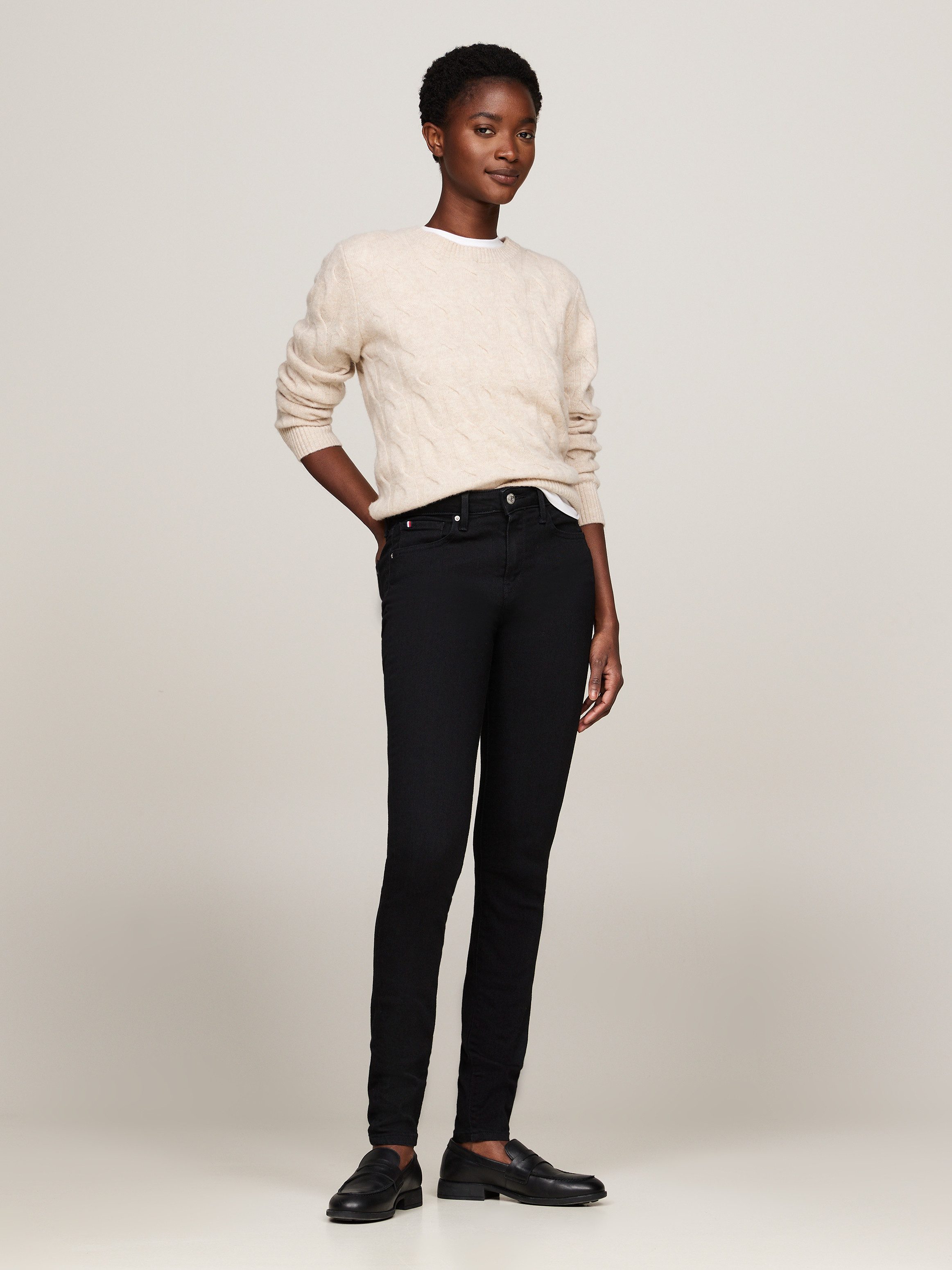 Tommy Hilfiger Skinny fit jeans COMO SKINNY RW BLACK met logo-badge